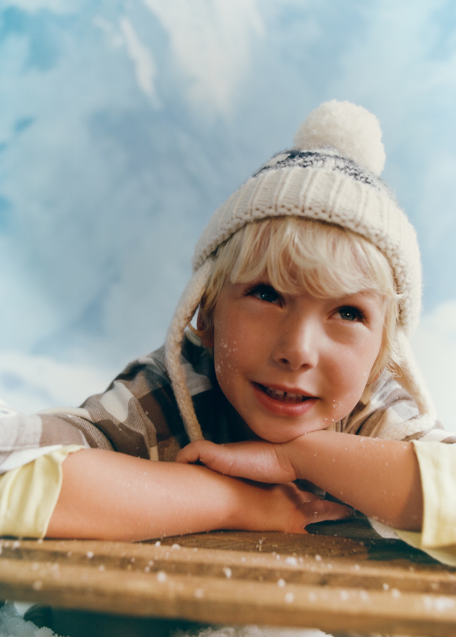 Knitted bobble hat - Details of the article 5