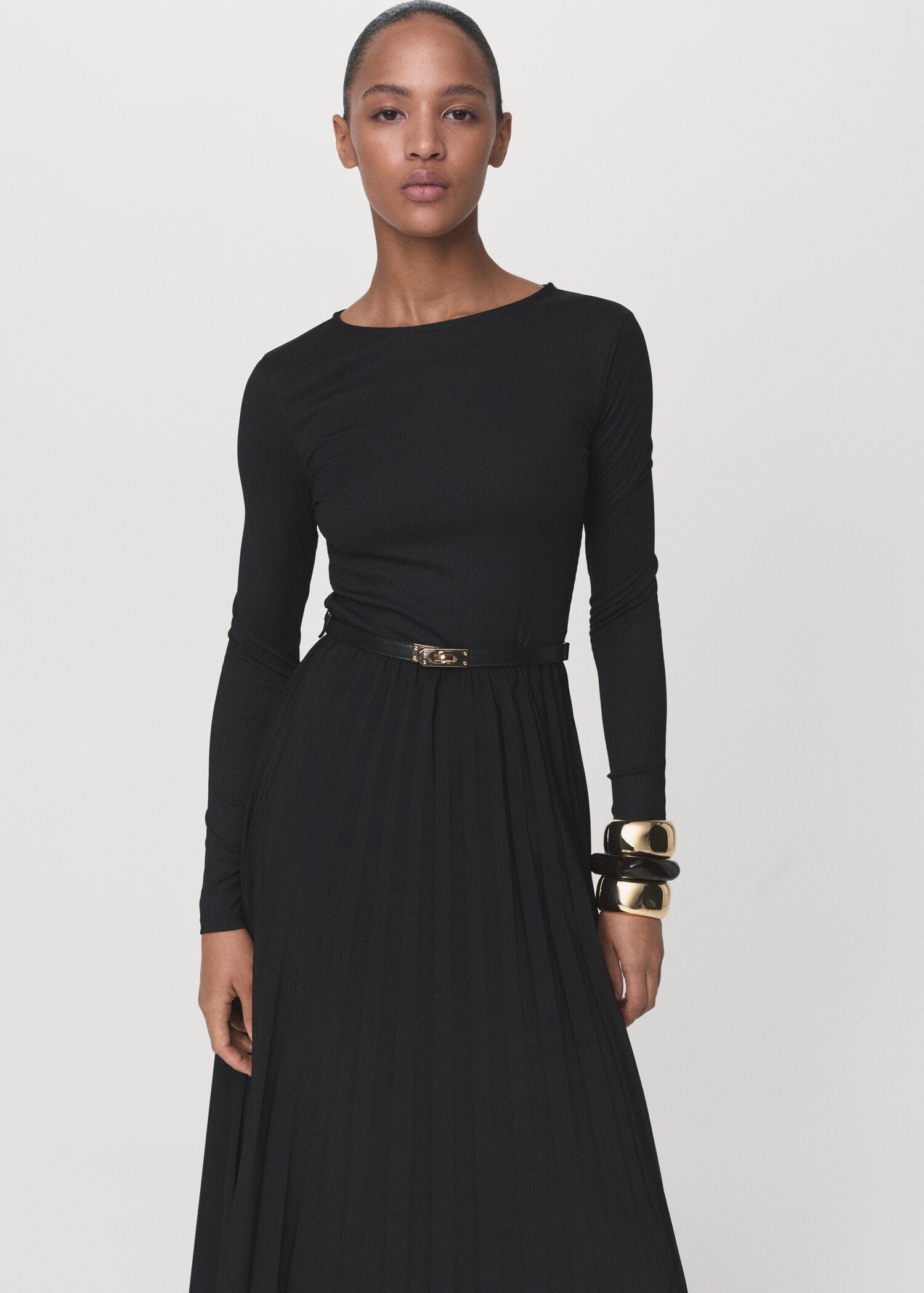 Pleated dress with belt - Medium plane