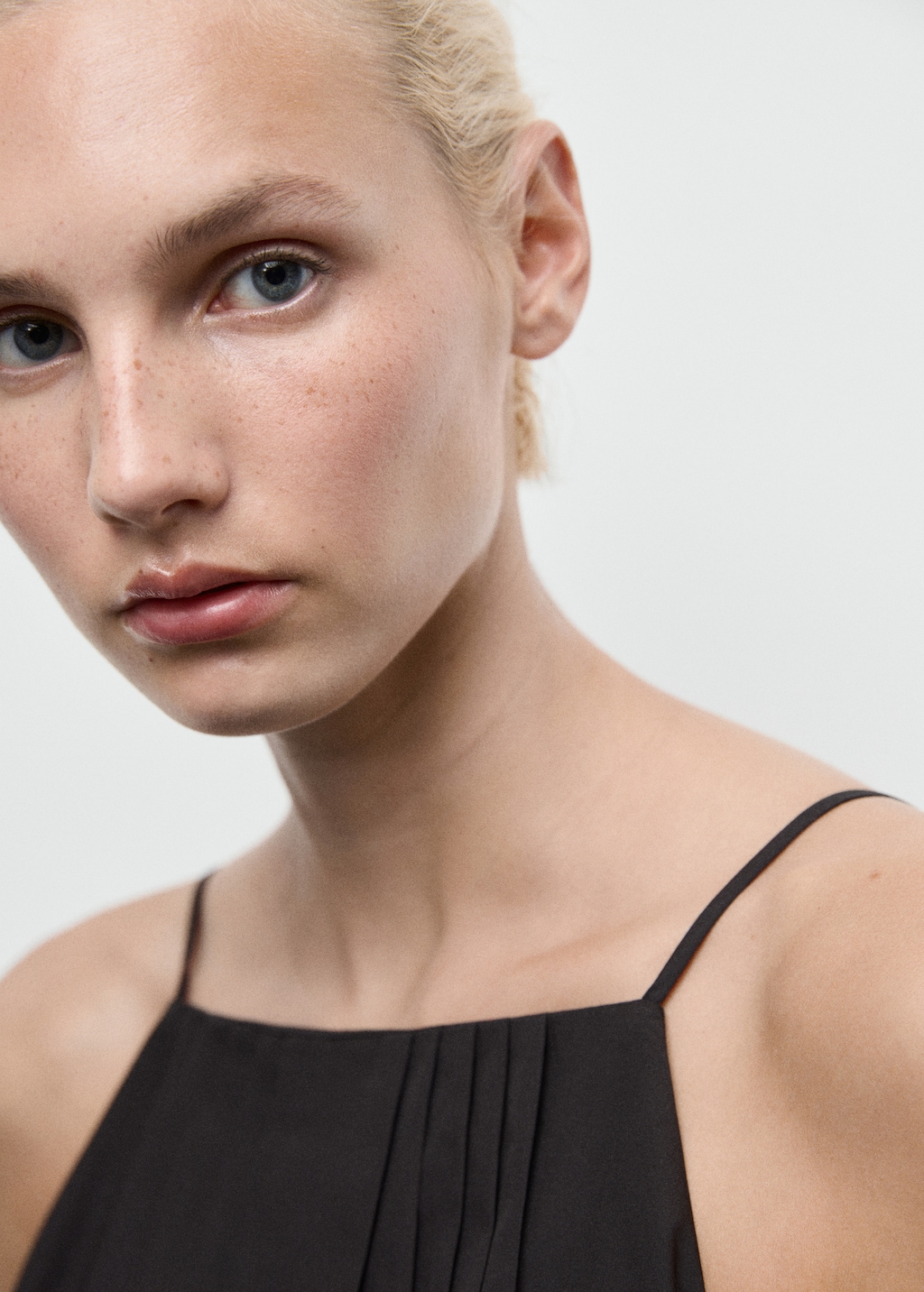 Pleated combined top