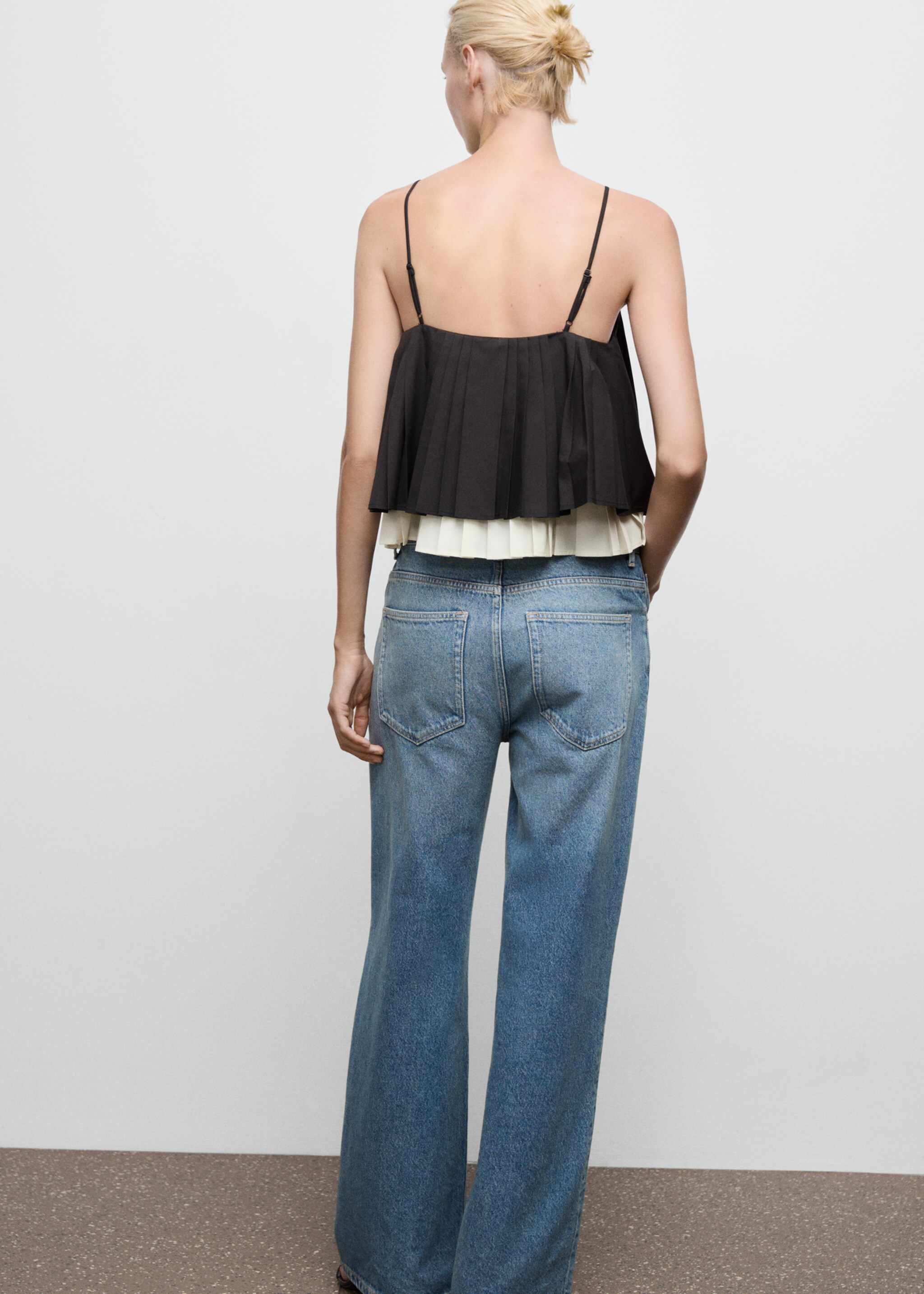 Pleated combined top - Reverse of the article, Black. Ref: 17056730-00.