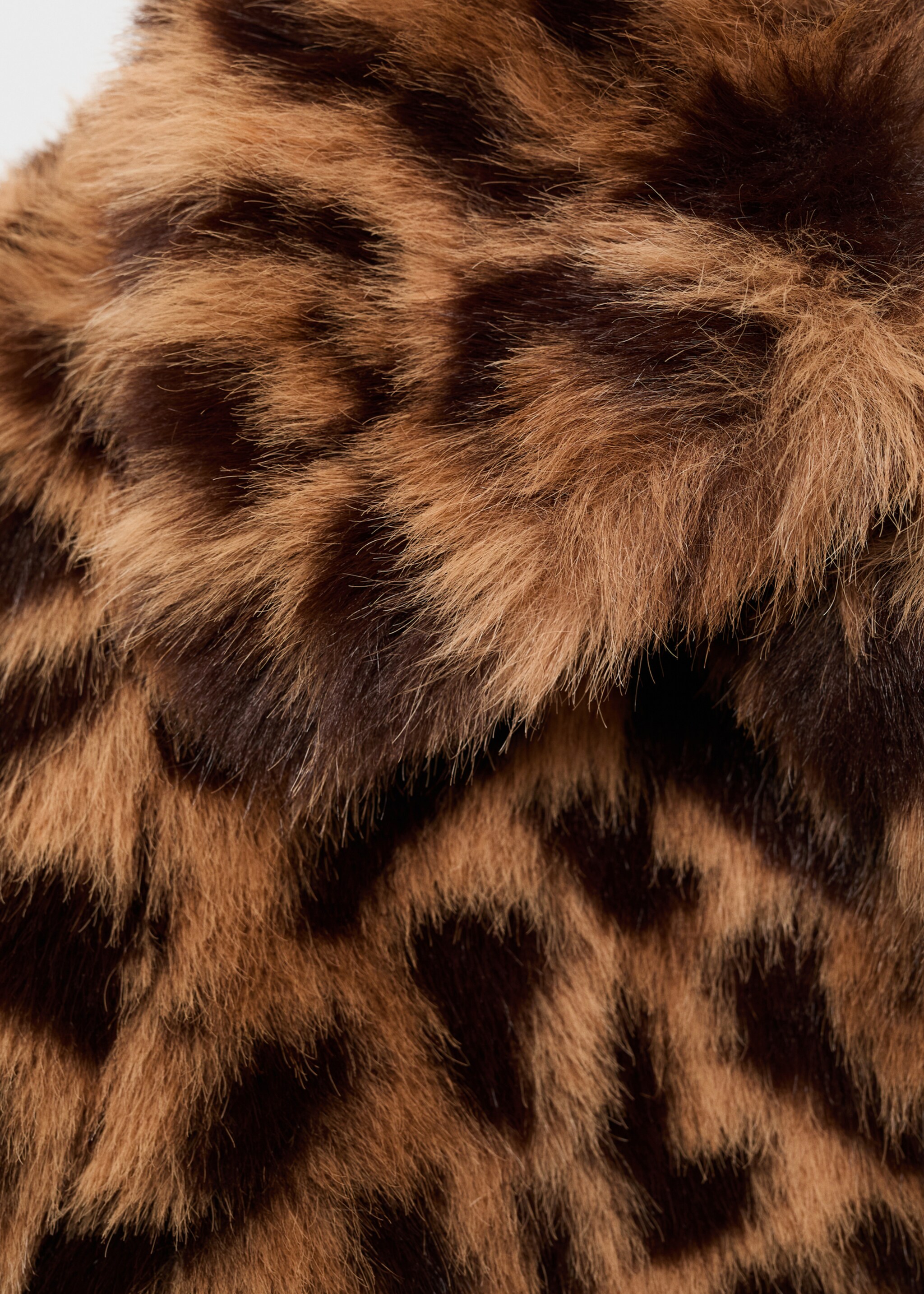 Fur-effect leopard-print coat - Details of the article 0, Medium Brown. Ref: 17056732-00.