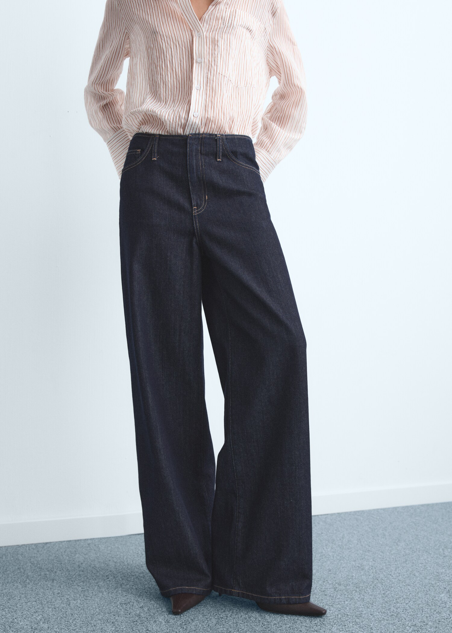 Jeans wideleg tiro medio - Plano medio