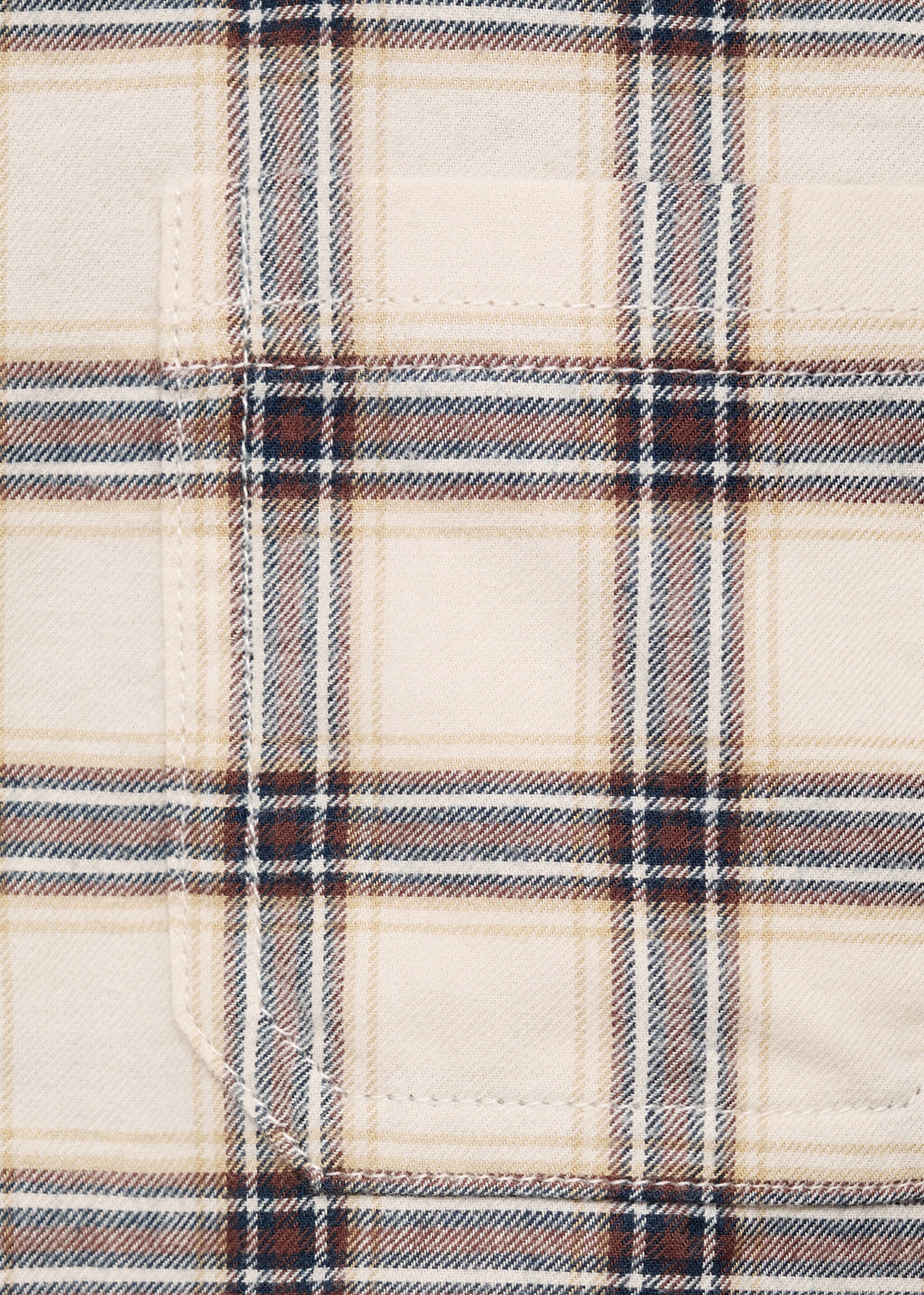 Shirt berto - Details of the article 8, Ivory White. Ref: 17057122-00.