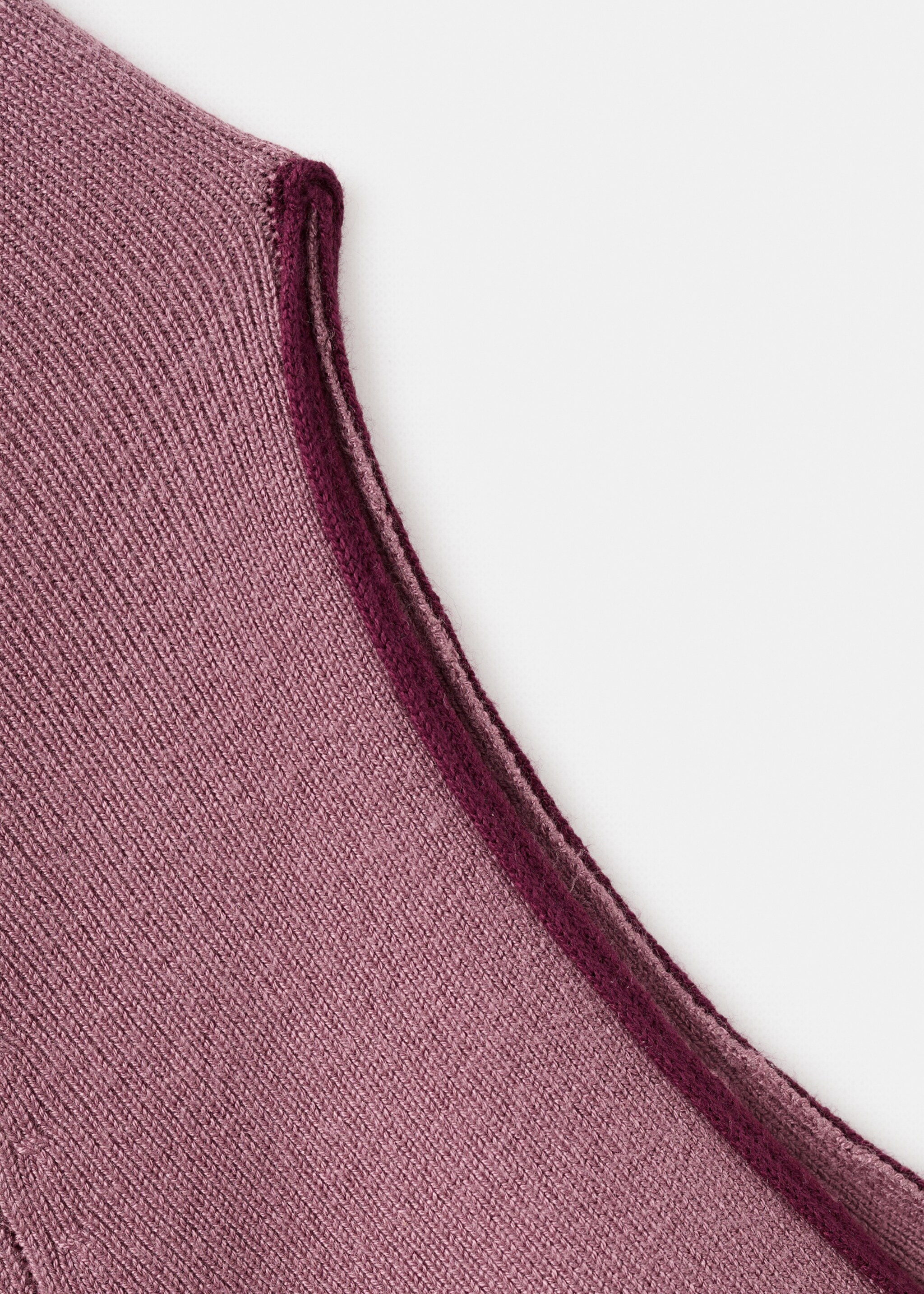 Knitted sweater with cut-out - Details of the article 8, Light Pink. Ref: 17057124-00.