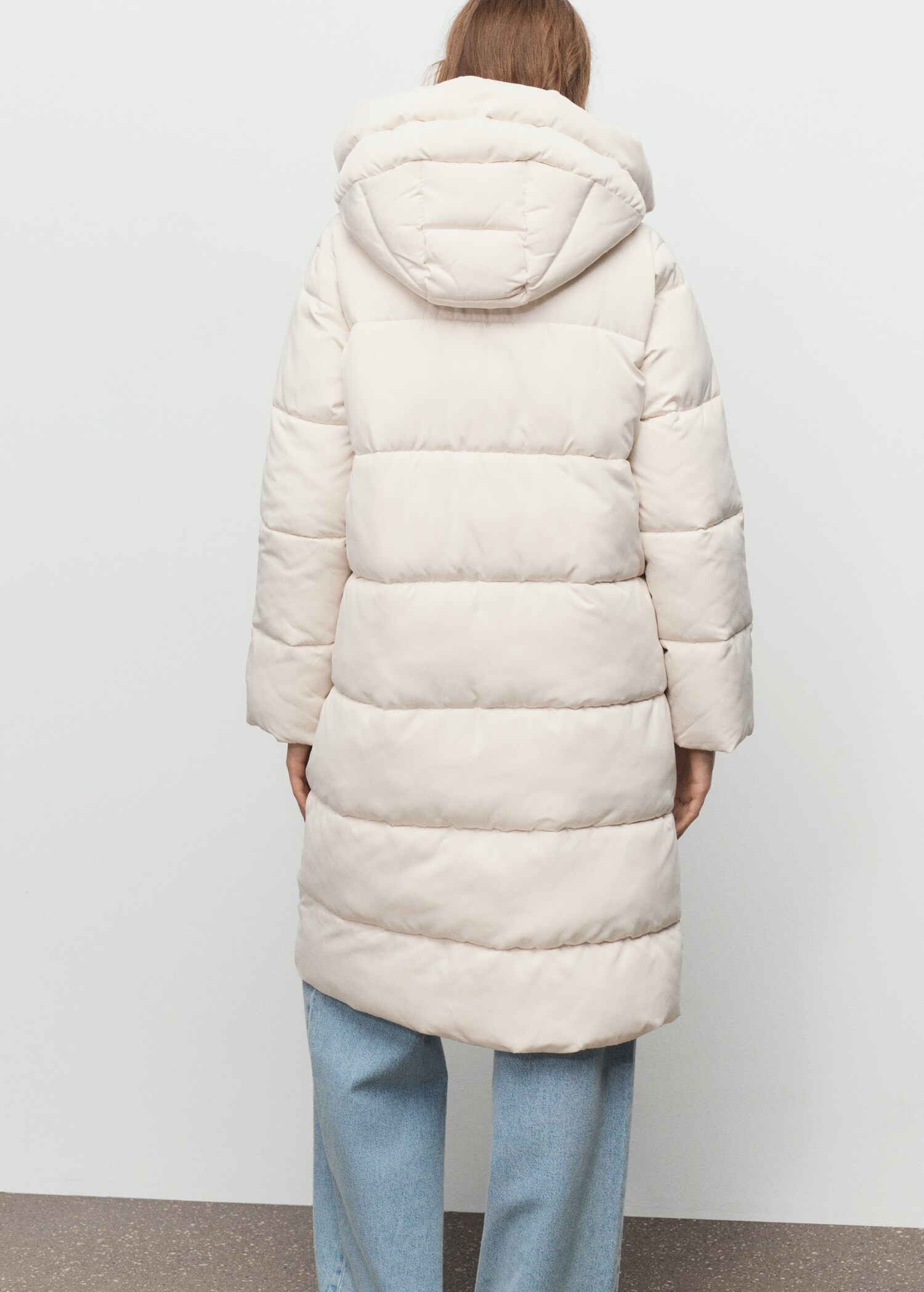 Long padded anorak with hood - Reverse of the article