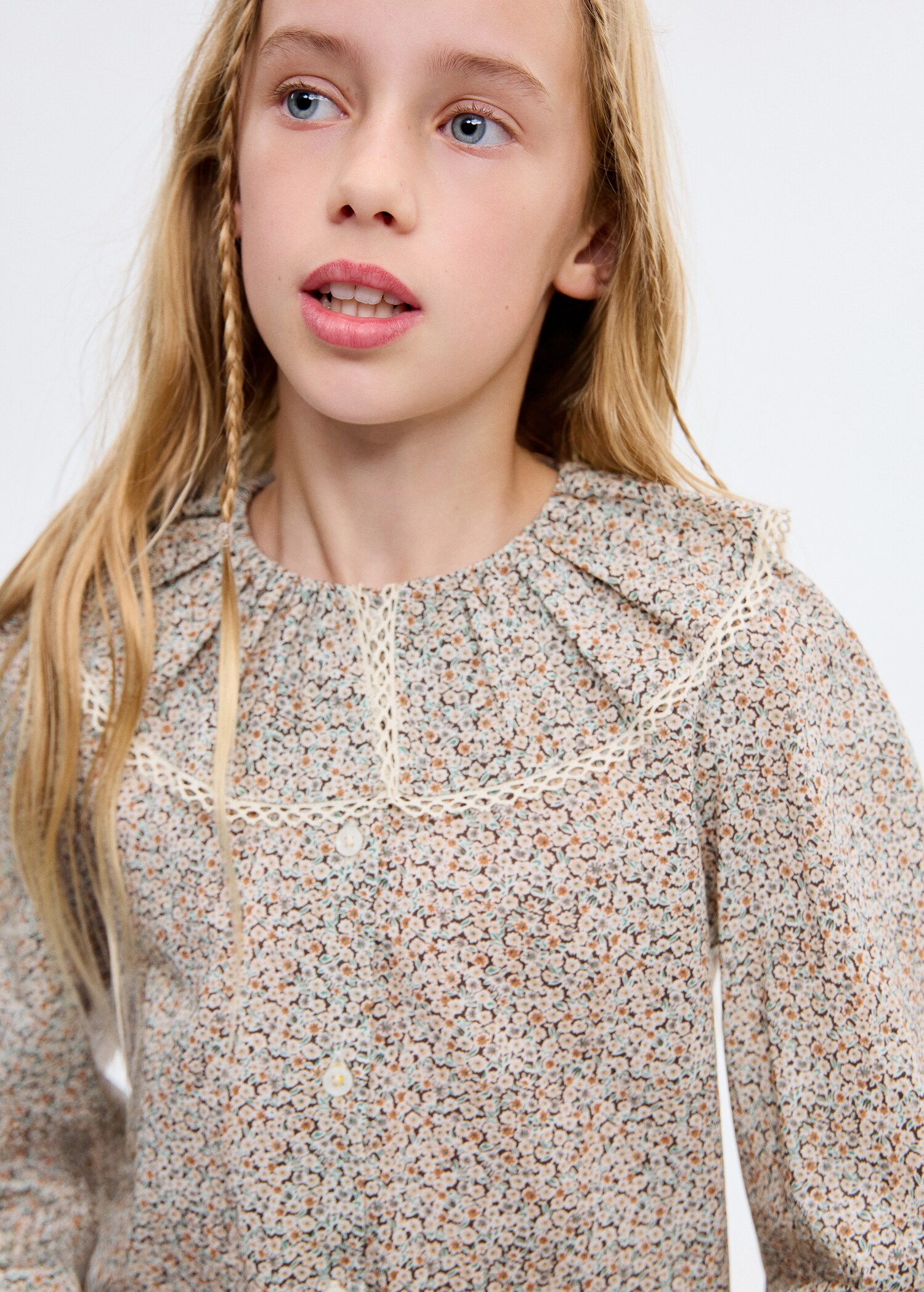 Floral cotton blouse - Details of the article 1