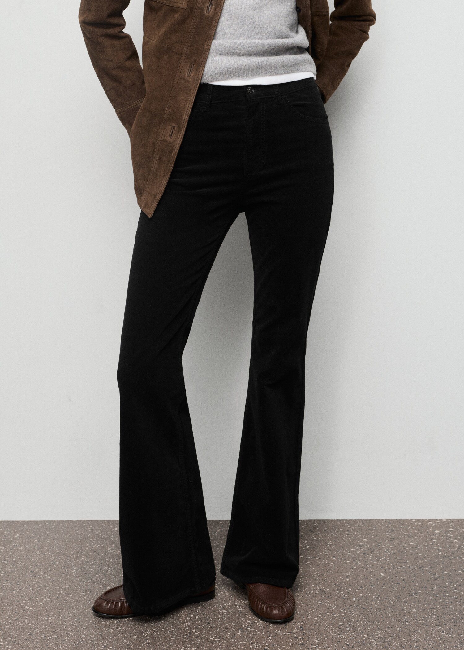 Jeans flare terciopelo - Plano medio