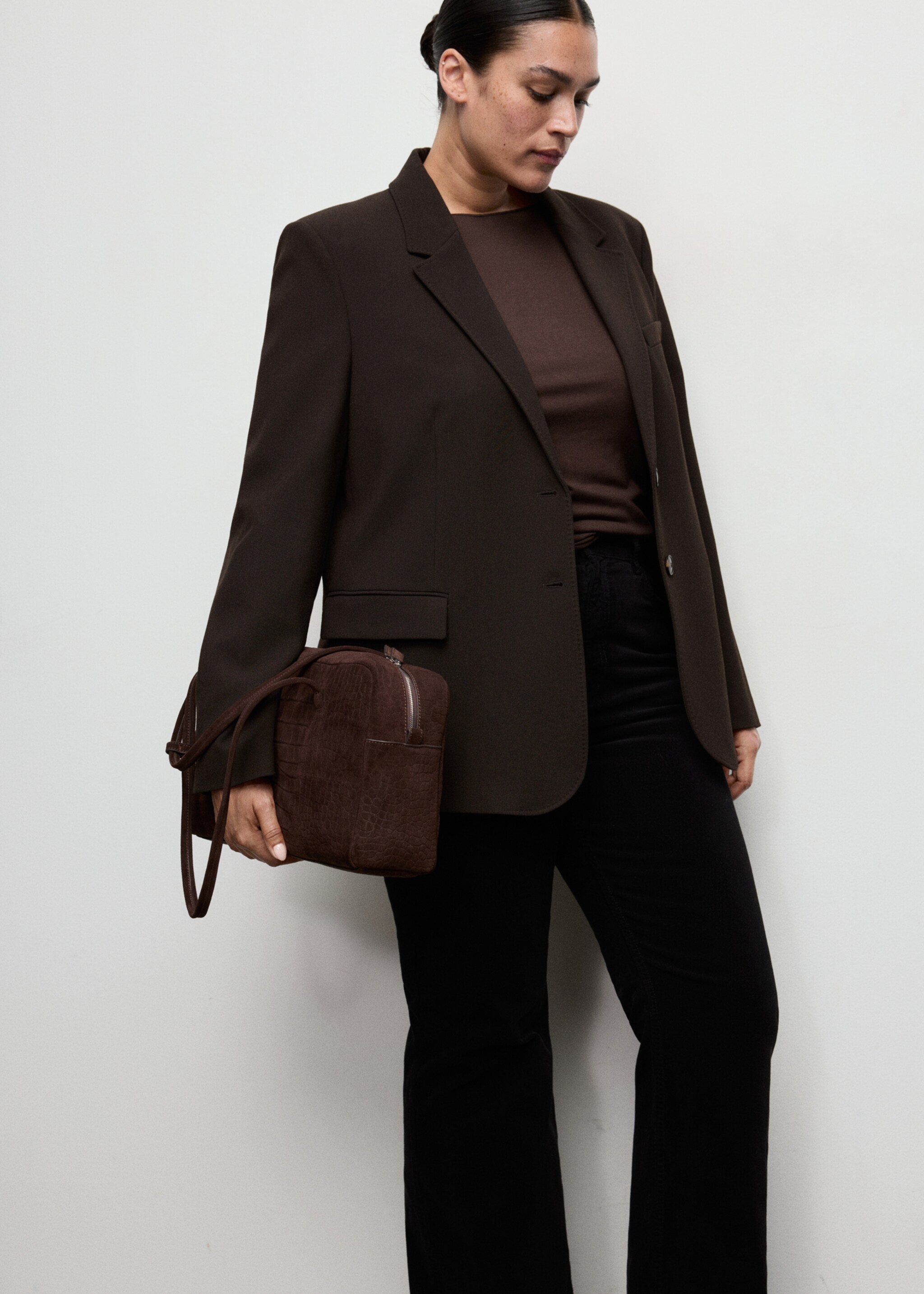 Velvet flared jeans - Details of the article 5, Black. Ref: 17057781-00.