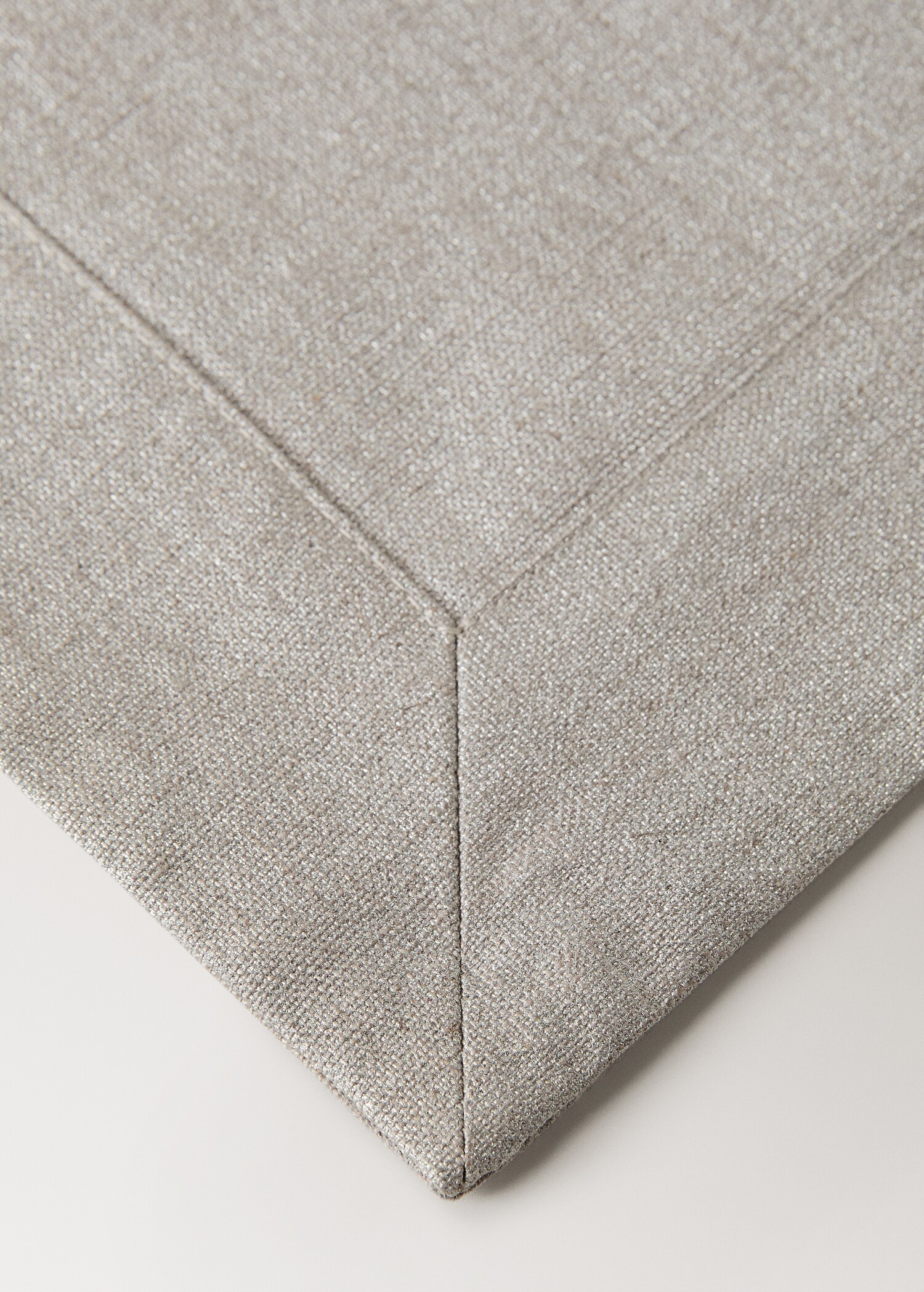 Linen placemat with stitching - Details of the article 2