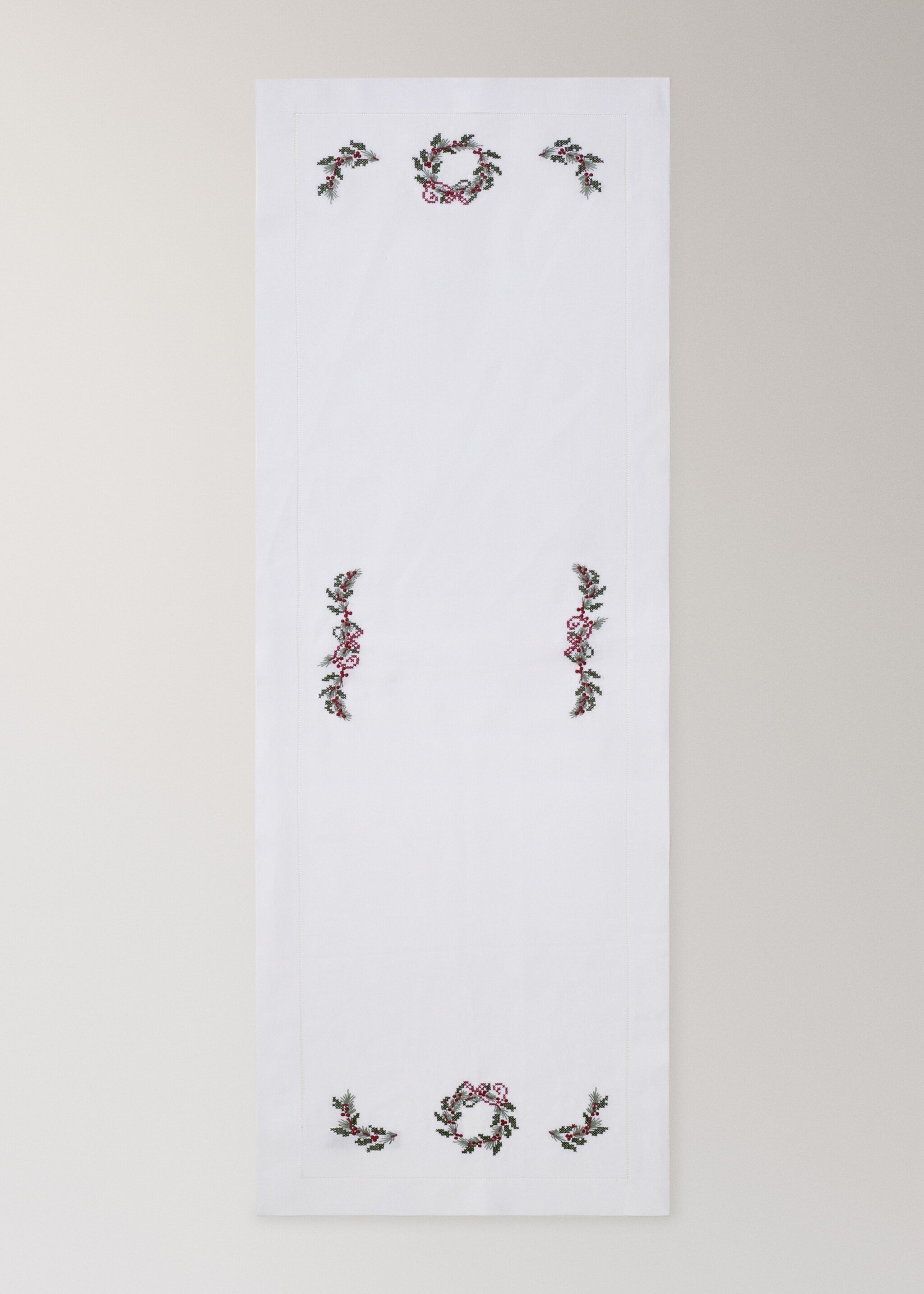 Embroidered linen Christmas table runner - Details of the article 2, White. Ref: 17057785-00.