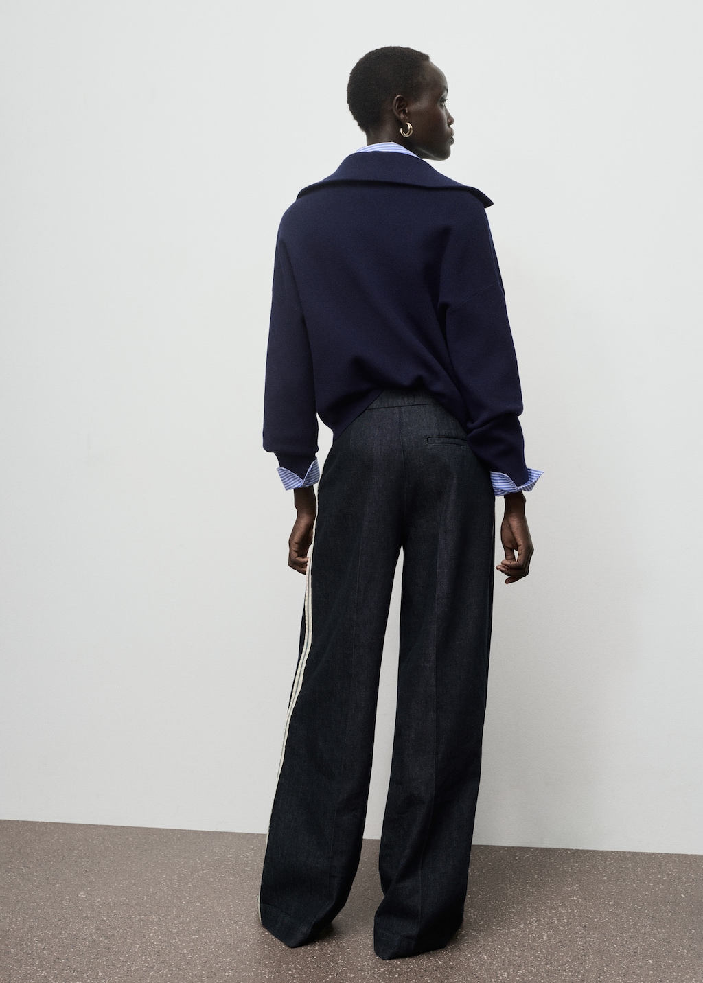 Wide-leg striped jeans