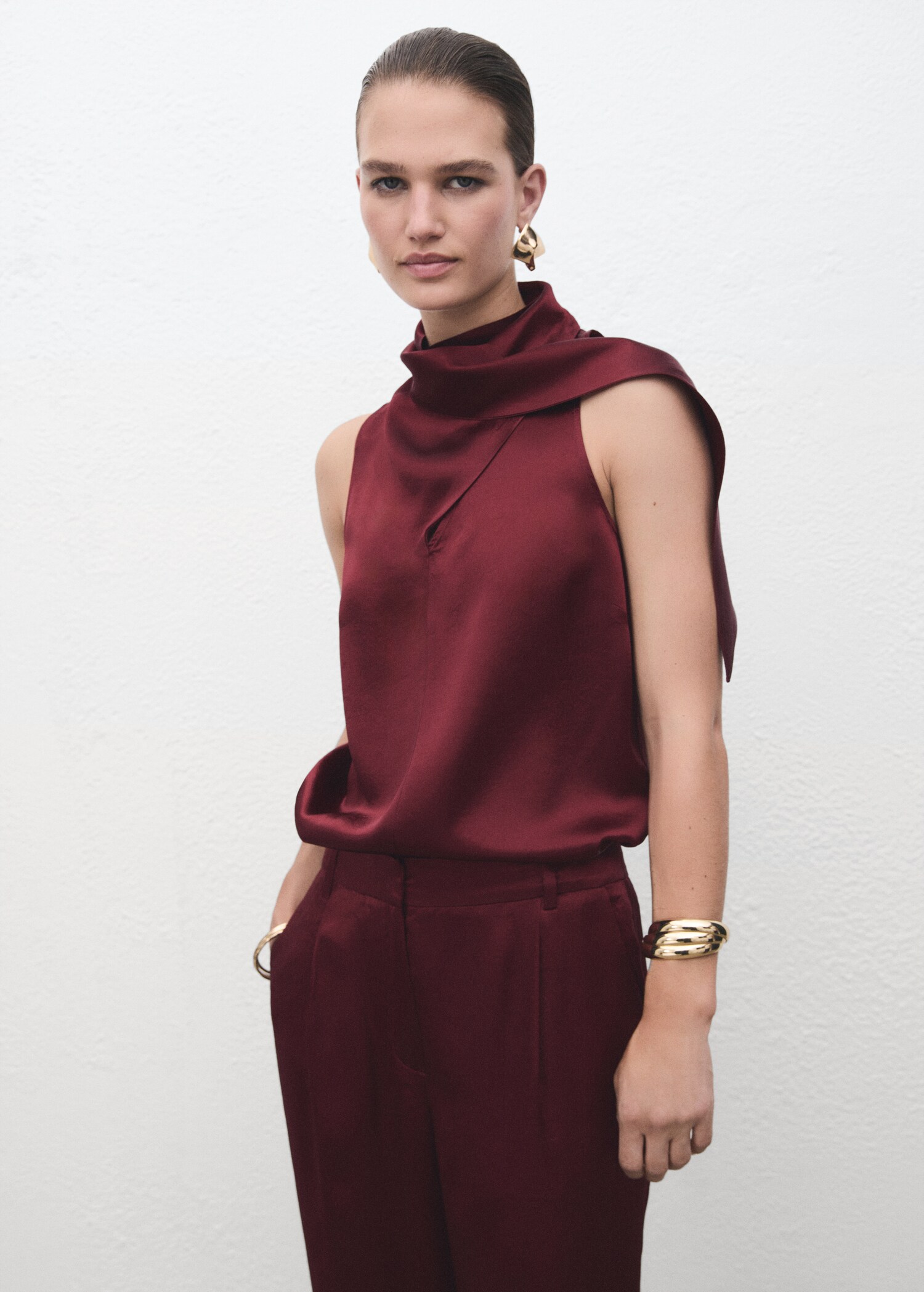 Satin blouse with foulard - Medium plane