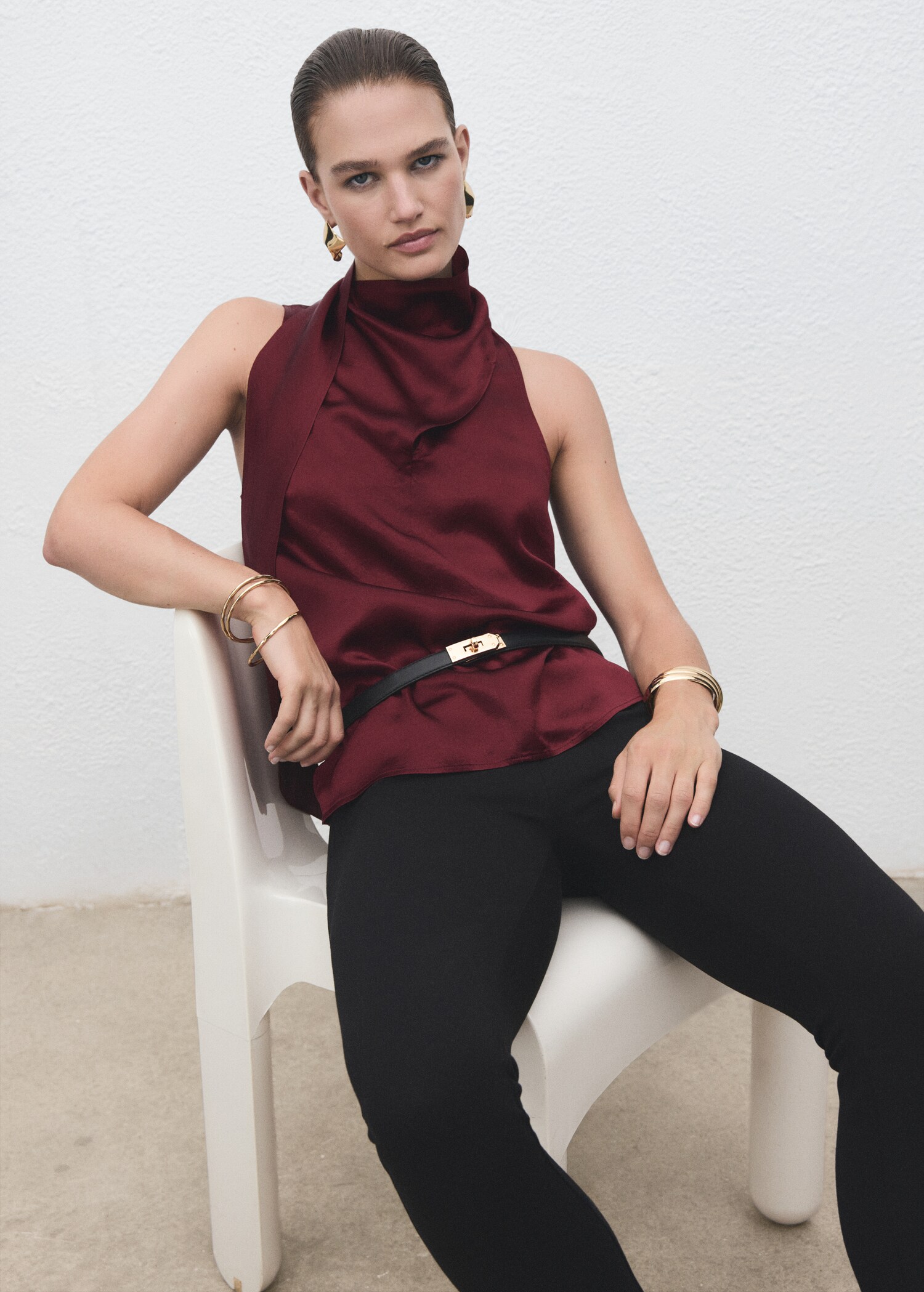 Satin blouse with foulard - Details of the article 2