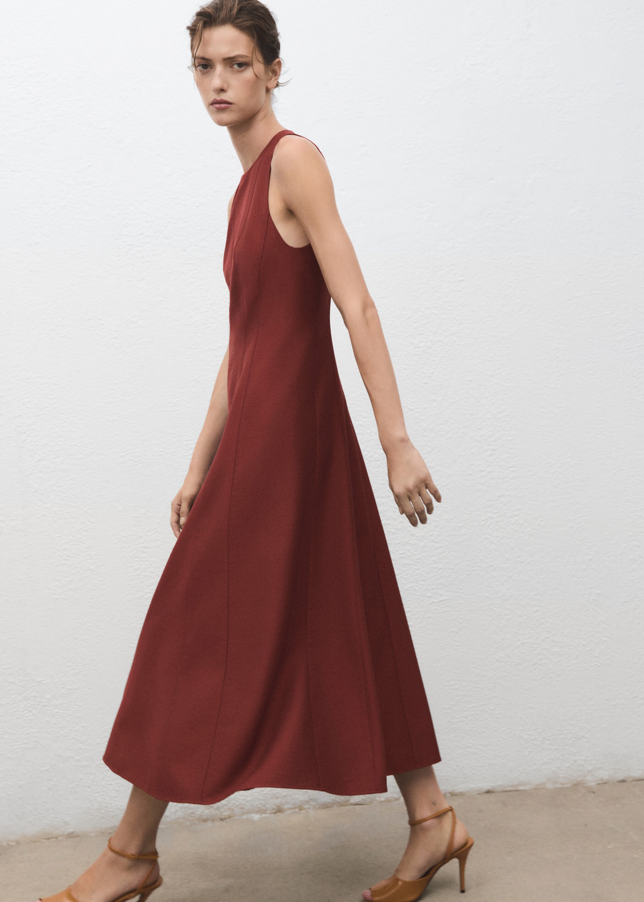 Long flared dress - Details of the article 2, Burnt Orange. Ref: 17057811-00.