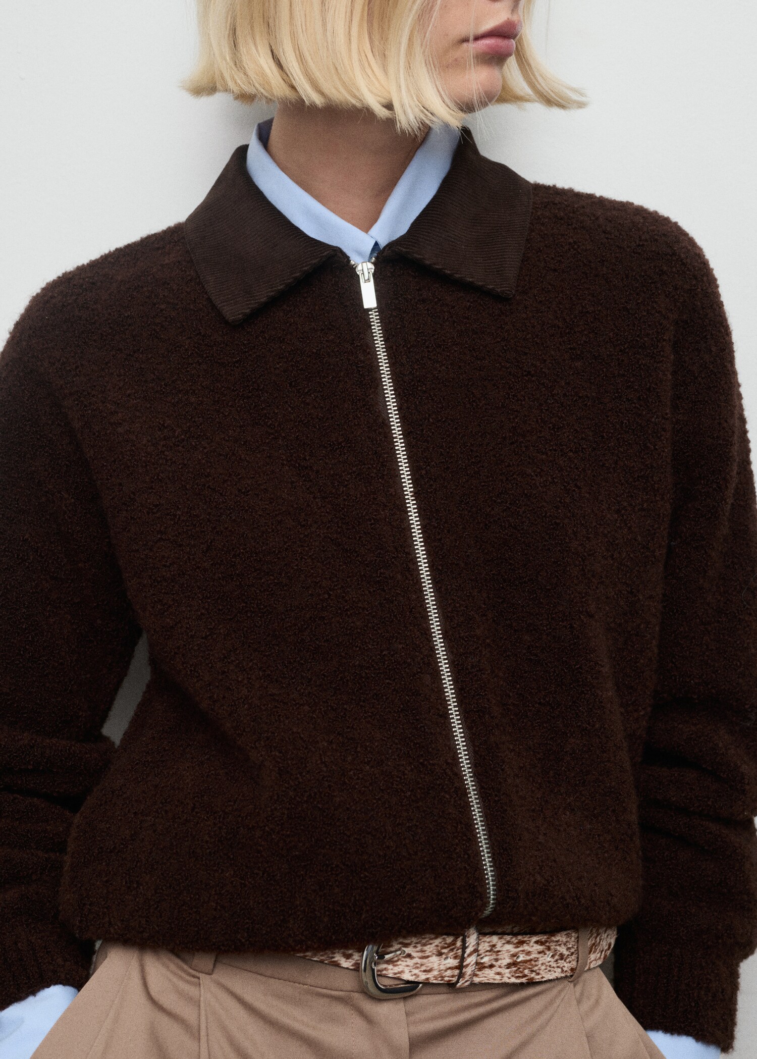 Chaqueta bouclé cuello pana - Plano medio