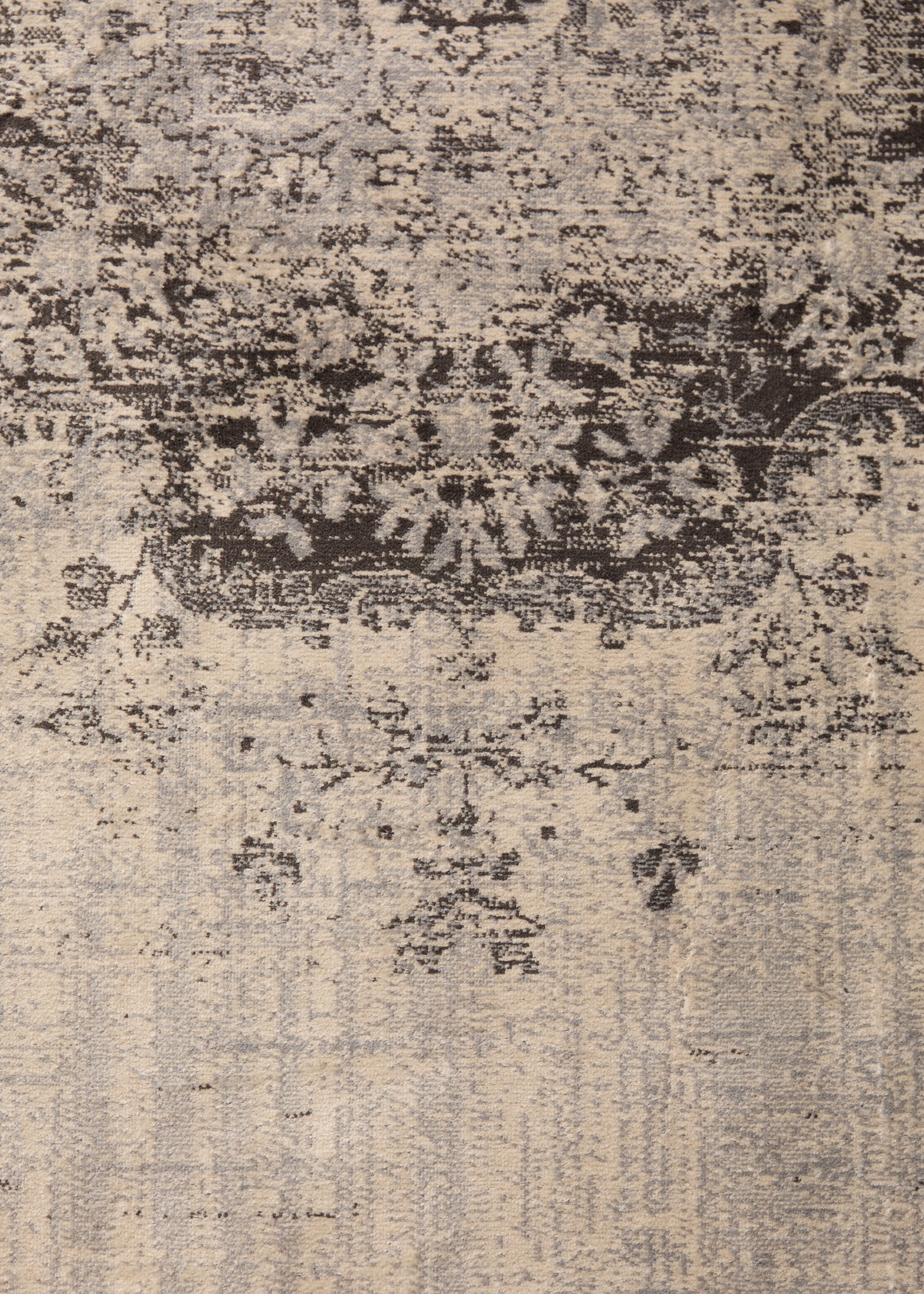 Aged effect rug - Details of the article 2, Grey. Ref: 17057815-00.