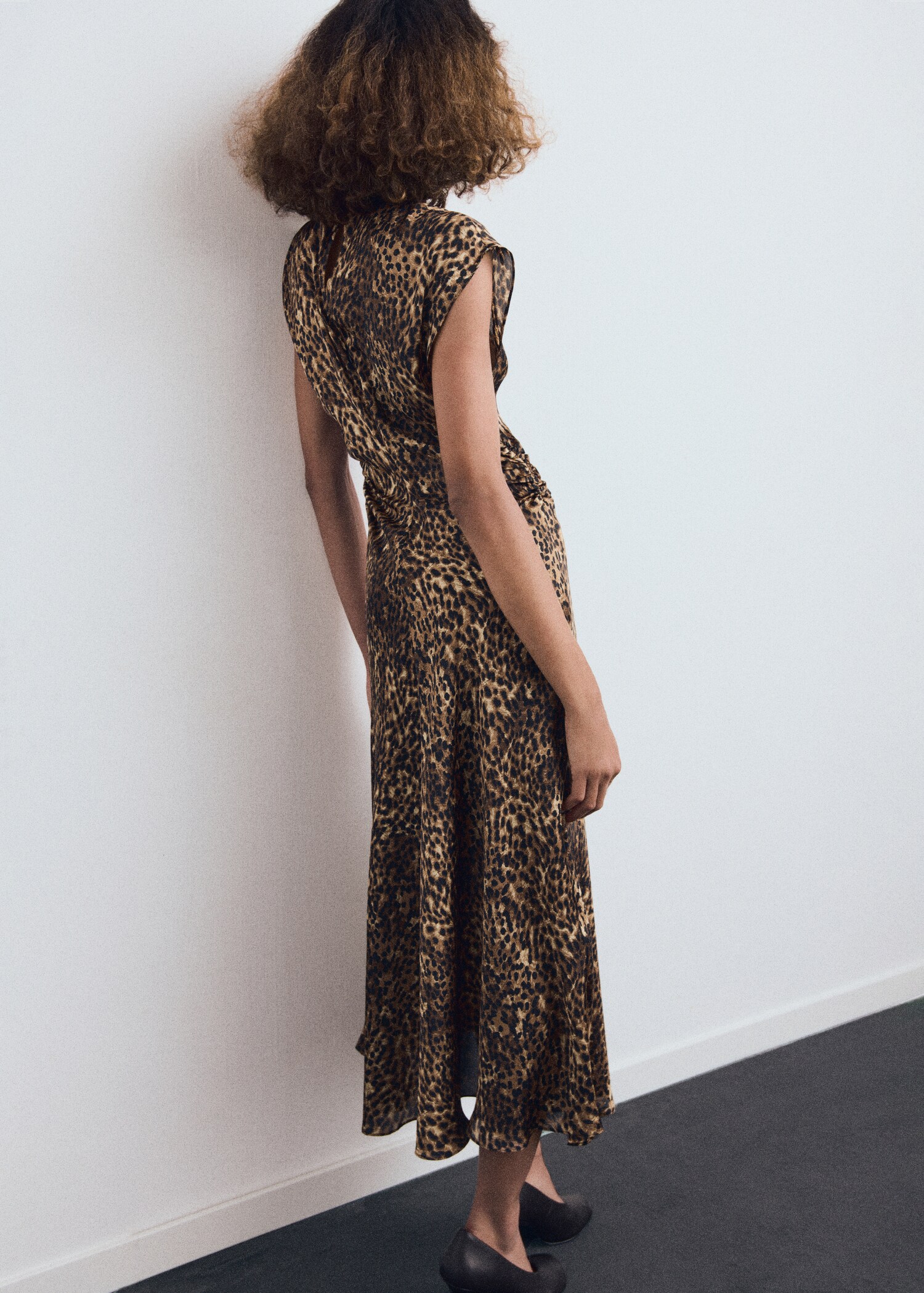 Leopard-print satin dress - Reverse of the article