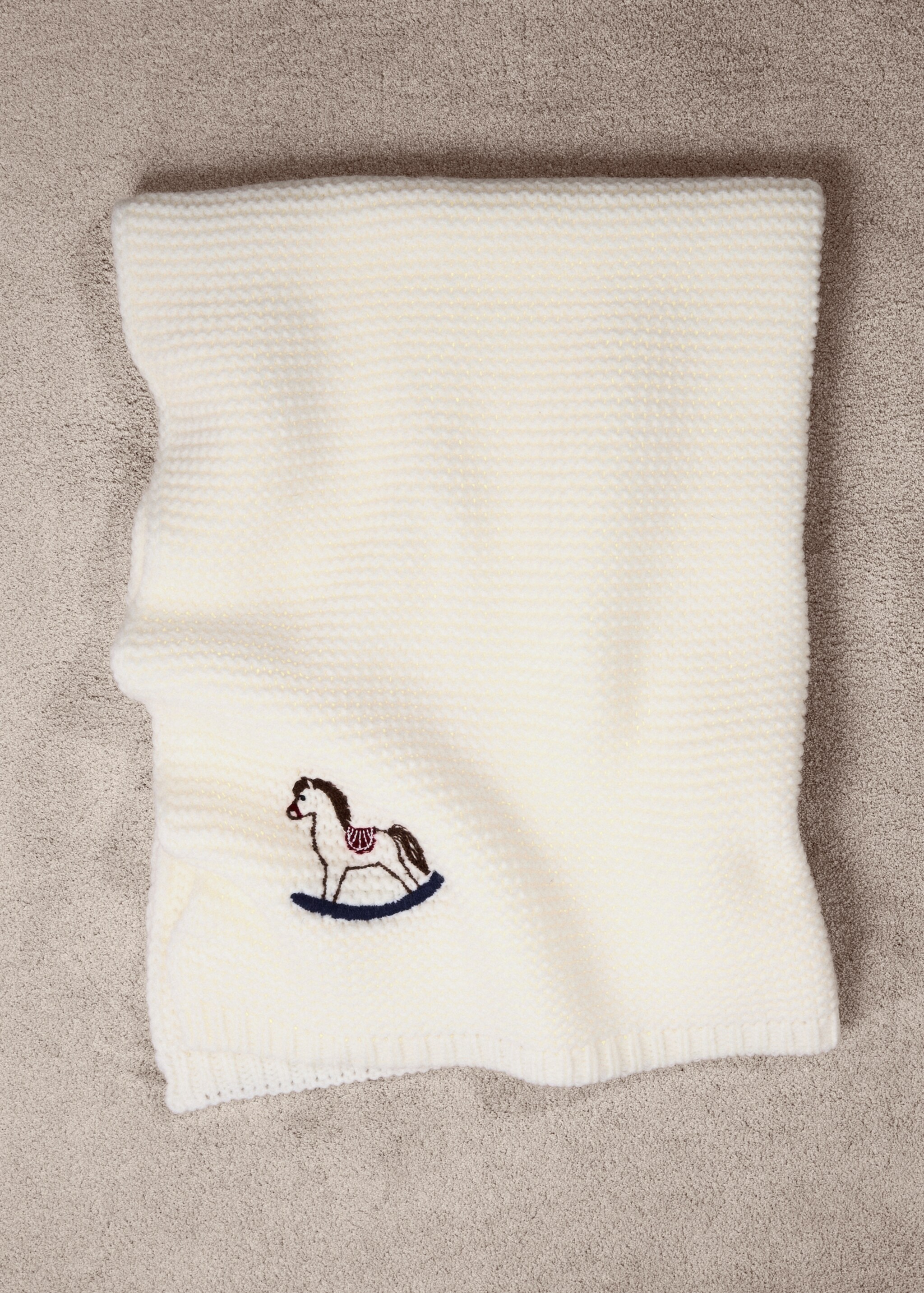 Embroidered knitted children's blanket - Details of the article 7, White. Ref: 17057902-00.