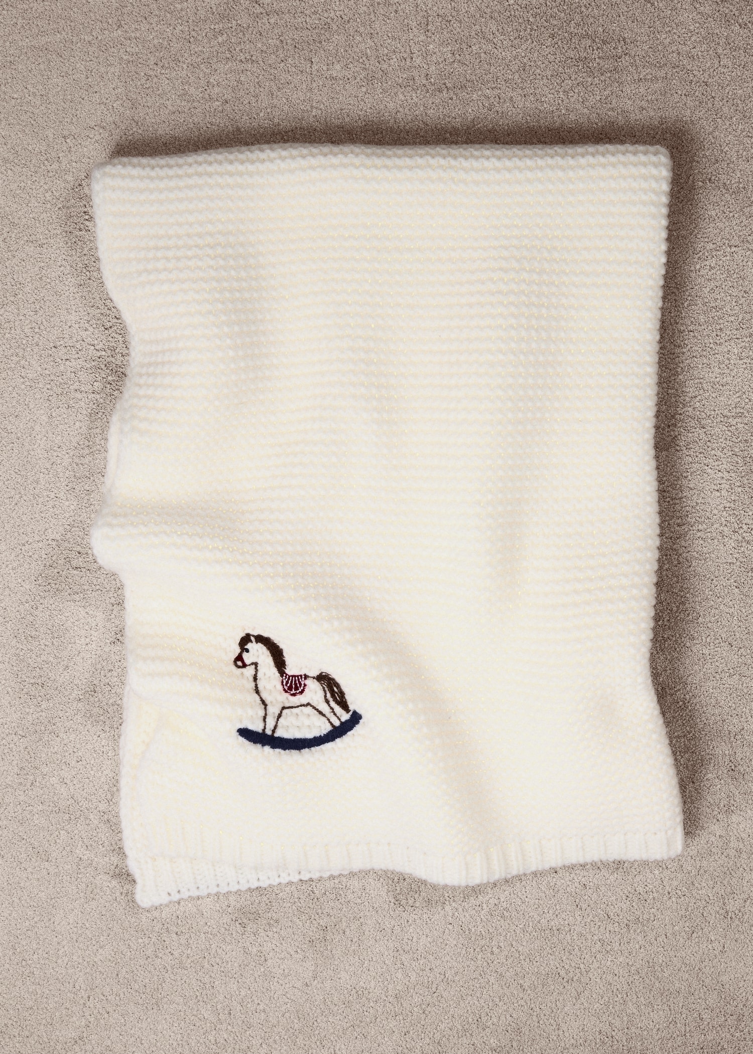 Embroidered knitted children's blanket - Details of the article 7