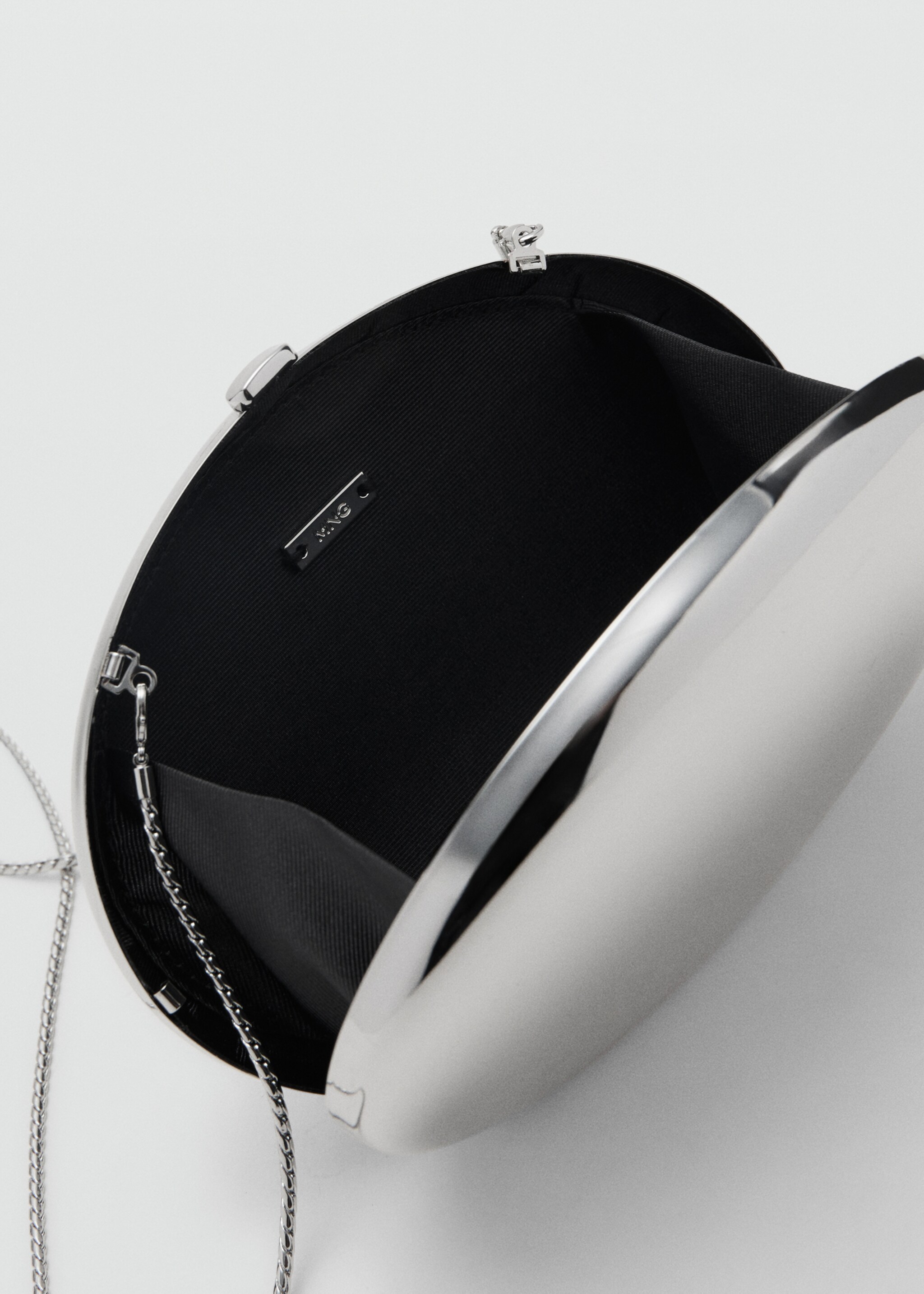 Oval clutch bag - Details of the article 1, Silver. Ref: 17057903-00.