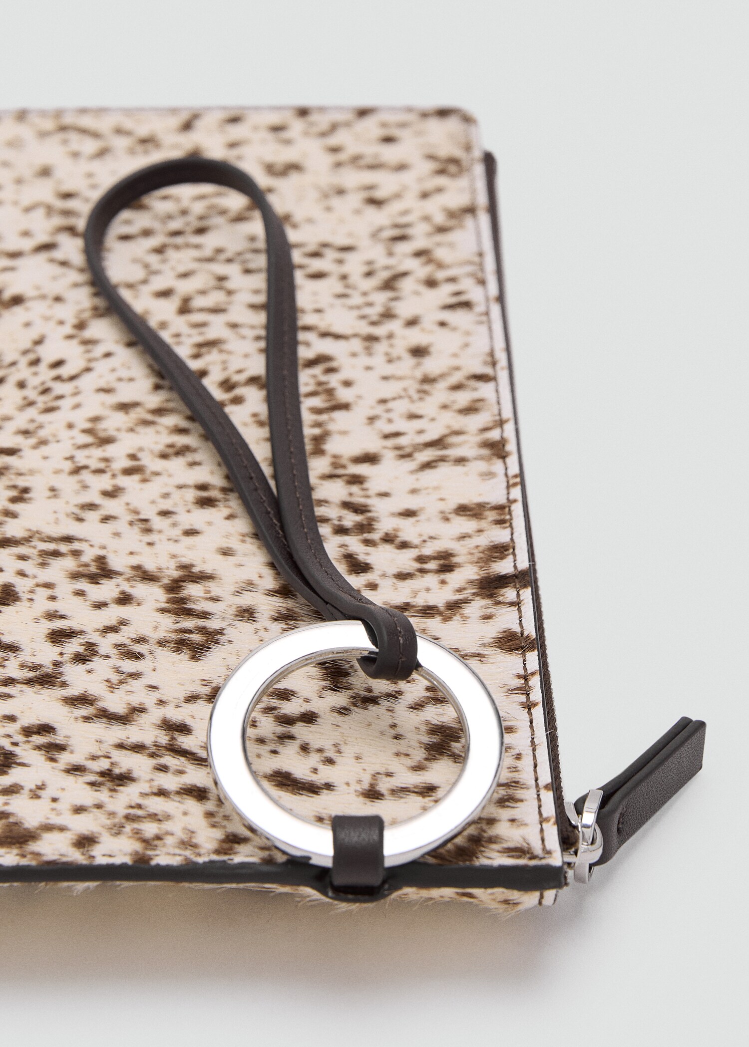 Leather and fur clutch - Details of the article 2