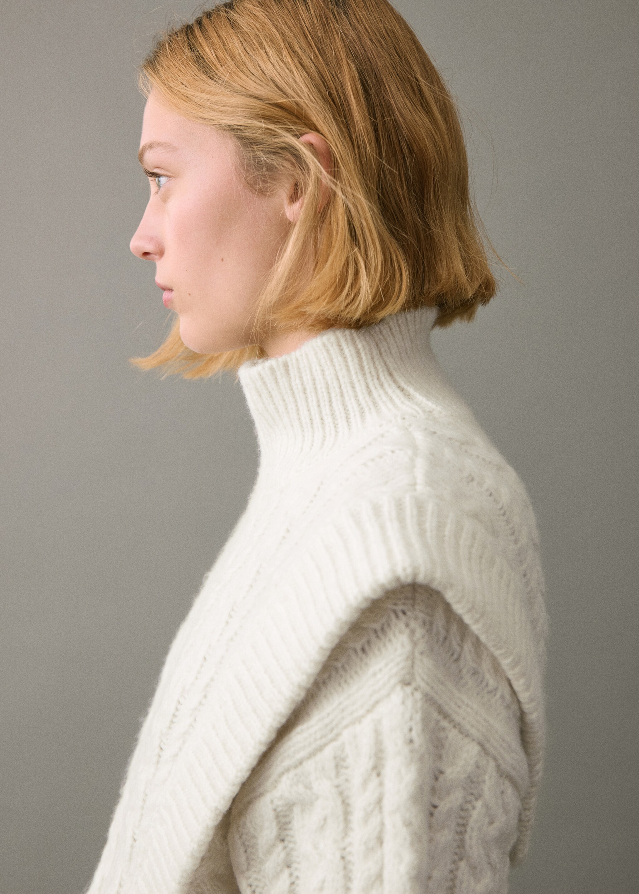 Knitted sweater with perkins neck - Details of the article 2, Ecru. Ref: 17058280-00.