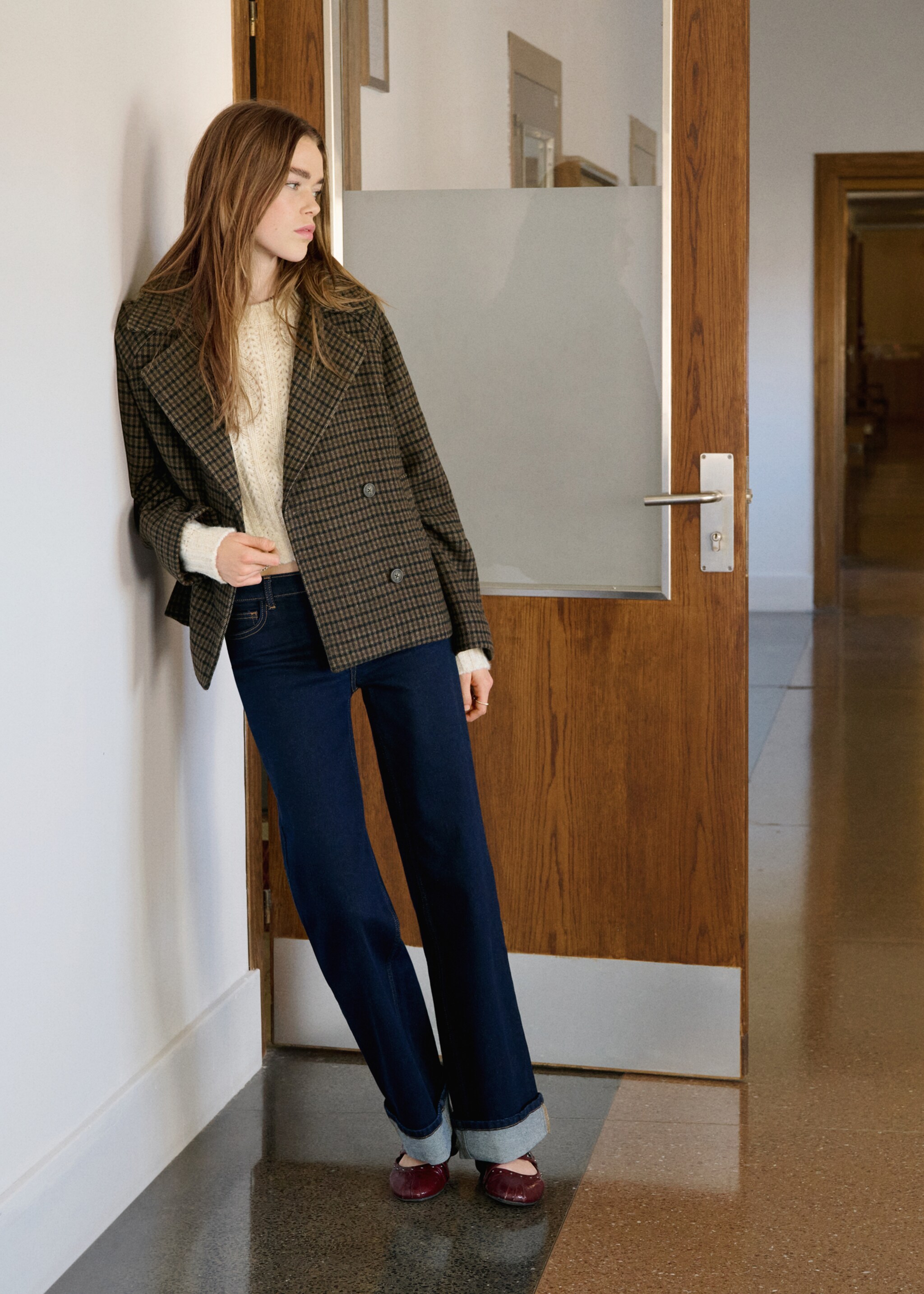 Straight jeans with turn-up - Details of the article 7, Open Blue. Ref: 17058283-00.