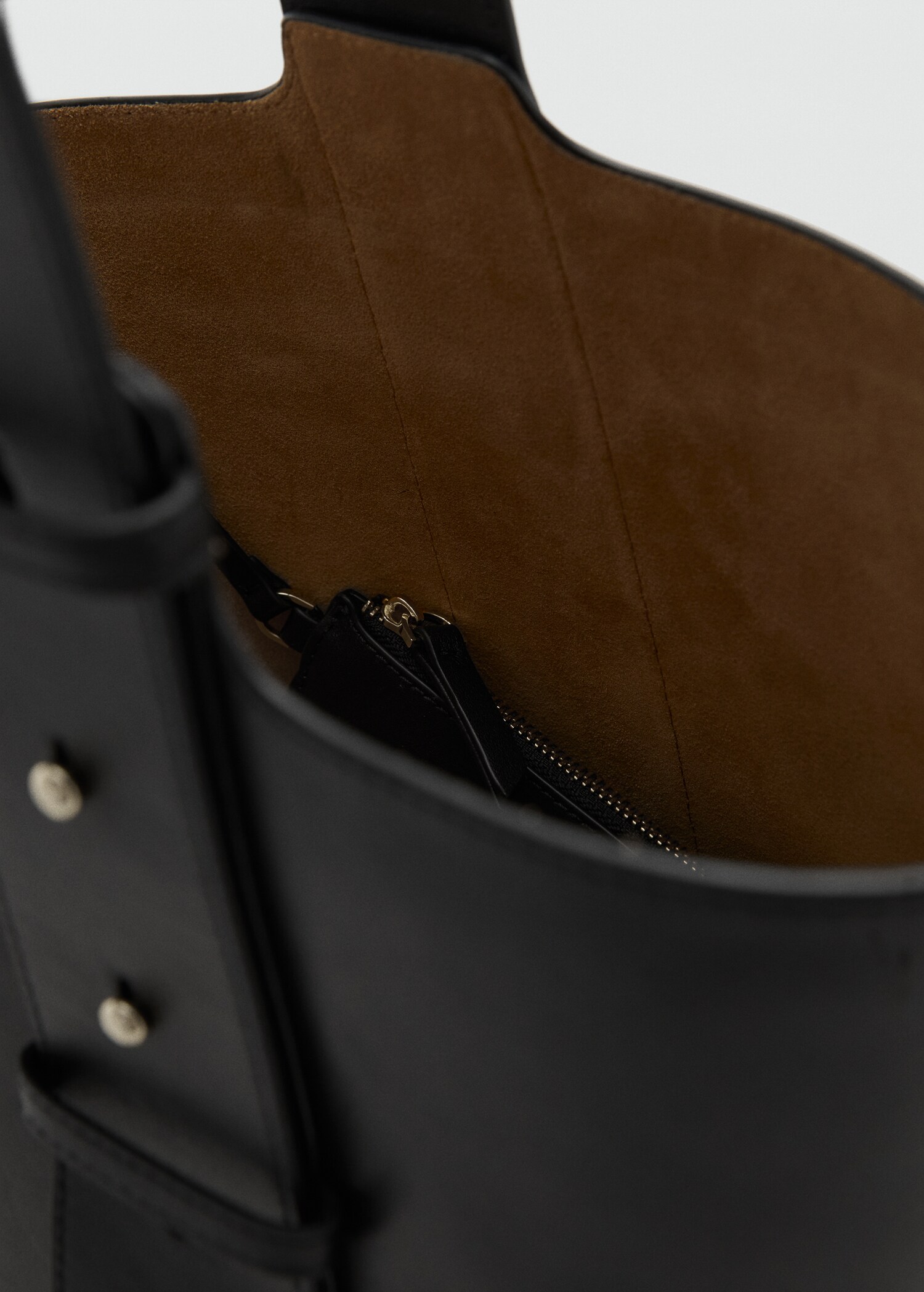 Leather bucket bag - Details of the article 2