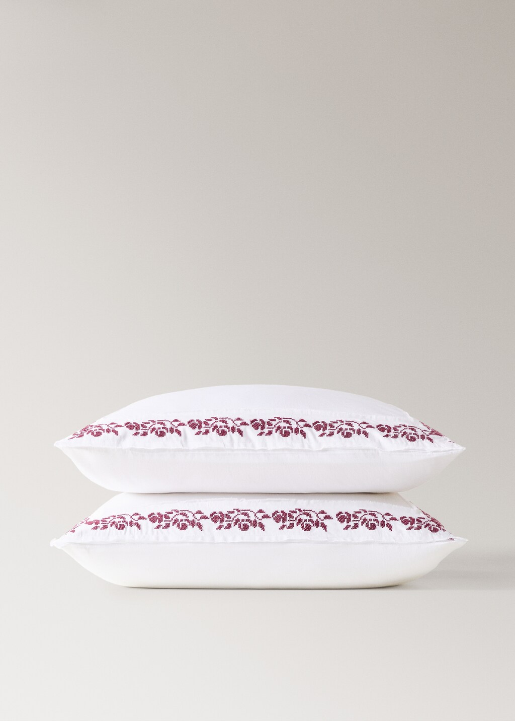 300-thread count satin cotton pillowcase with cross-stitch embroidery 23.62x23.62