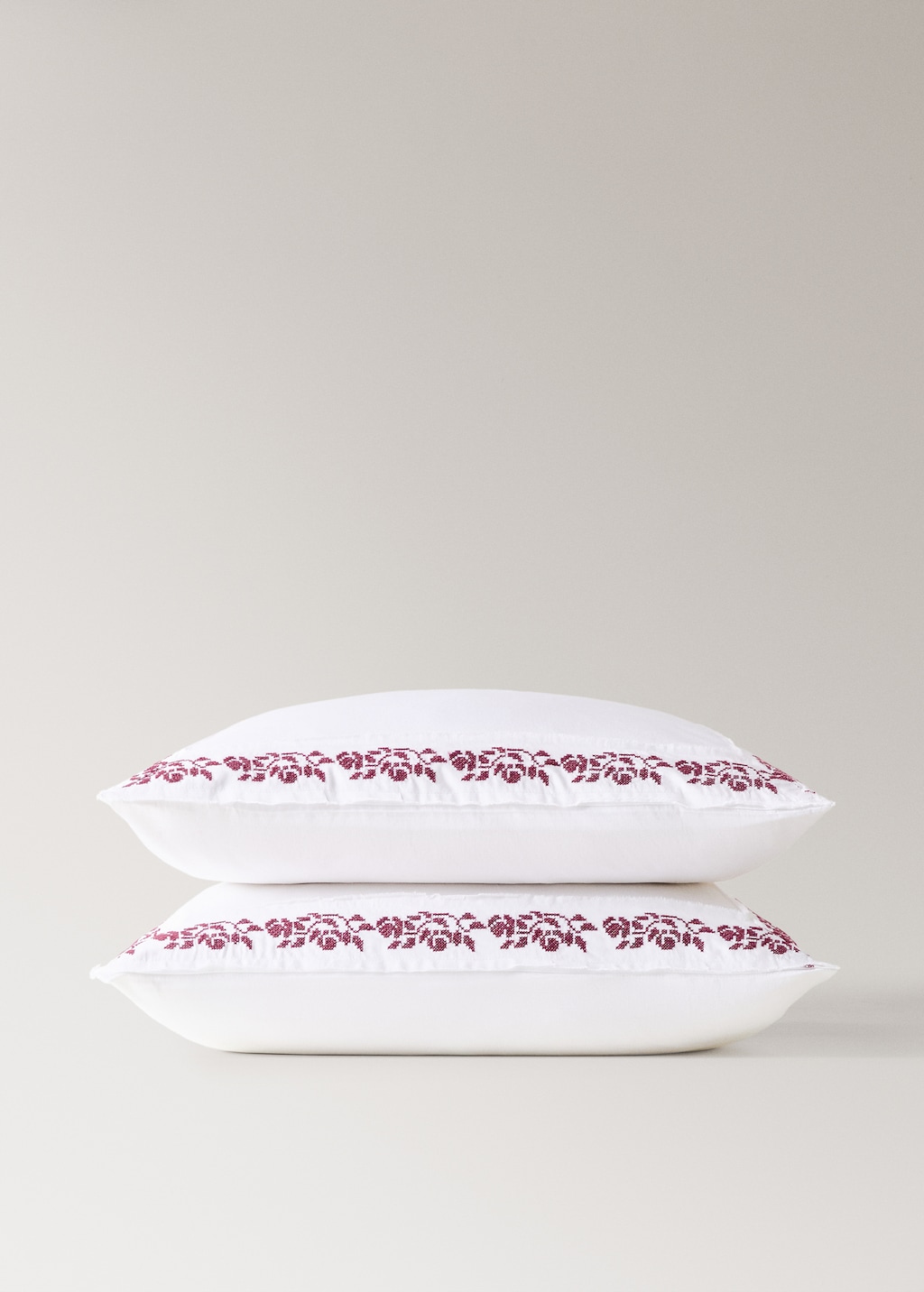 300-thread count satin cotton pillowcase with cross-stitch embroidery 23.62x23.62