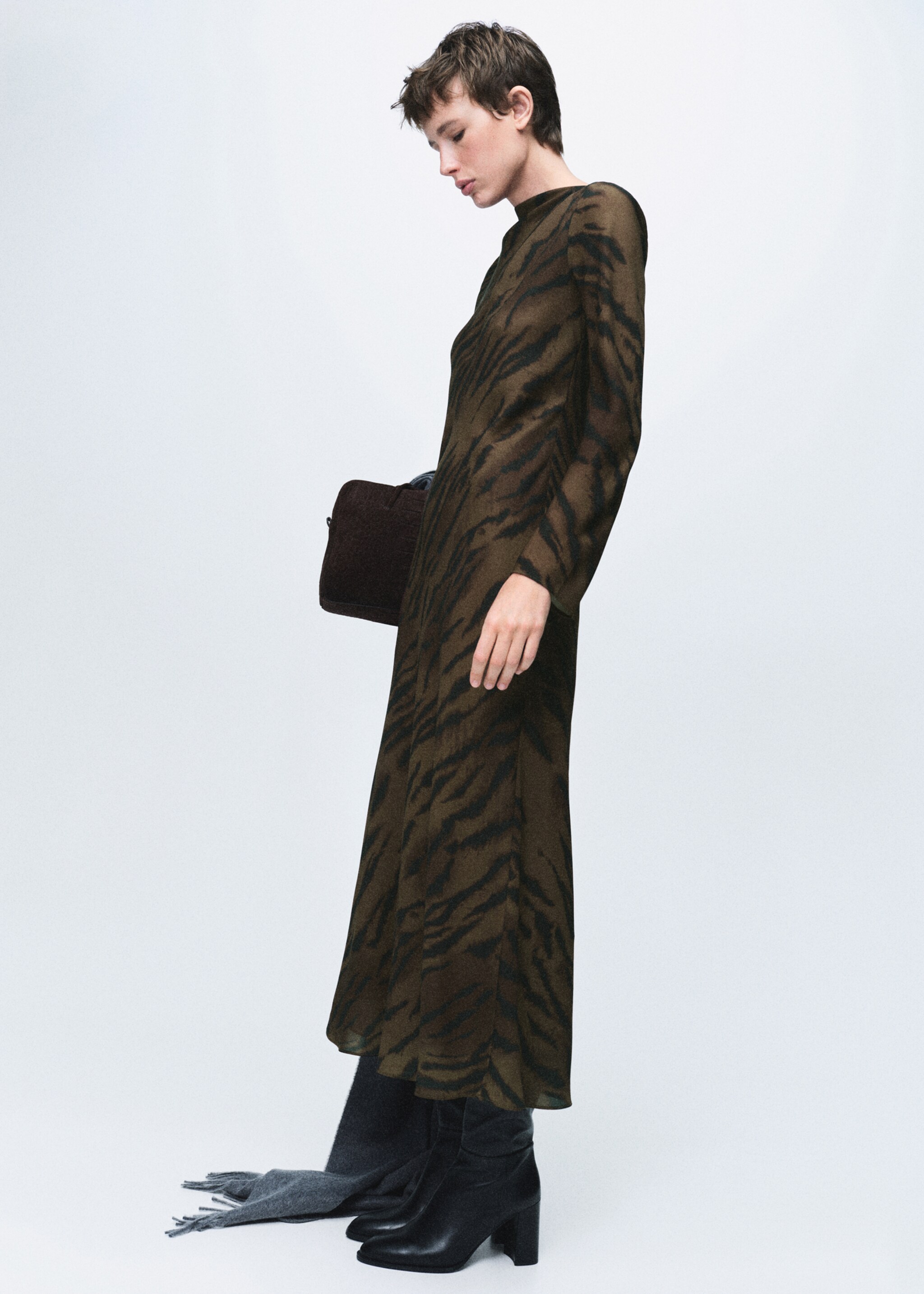 Satin animal print dress - Details of the article 2, Brown. Ref: 17058292-00.