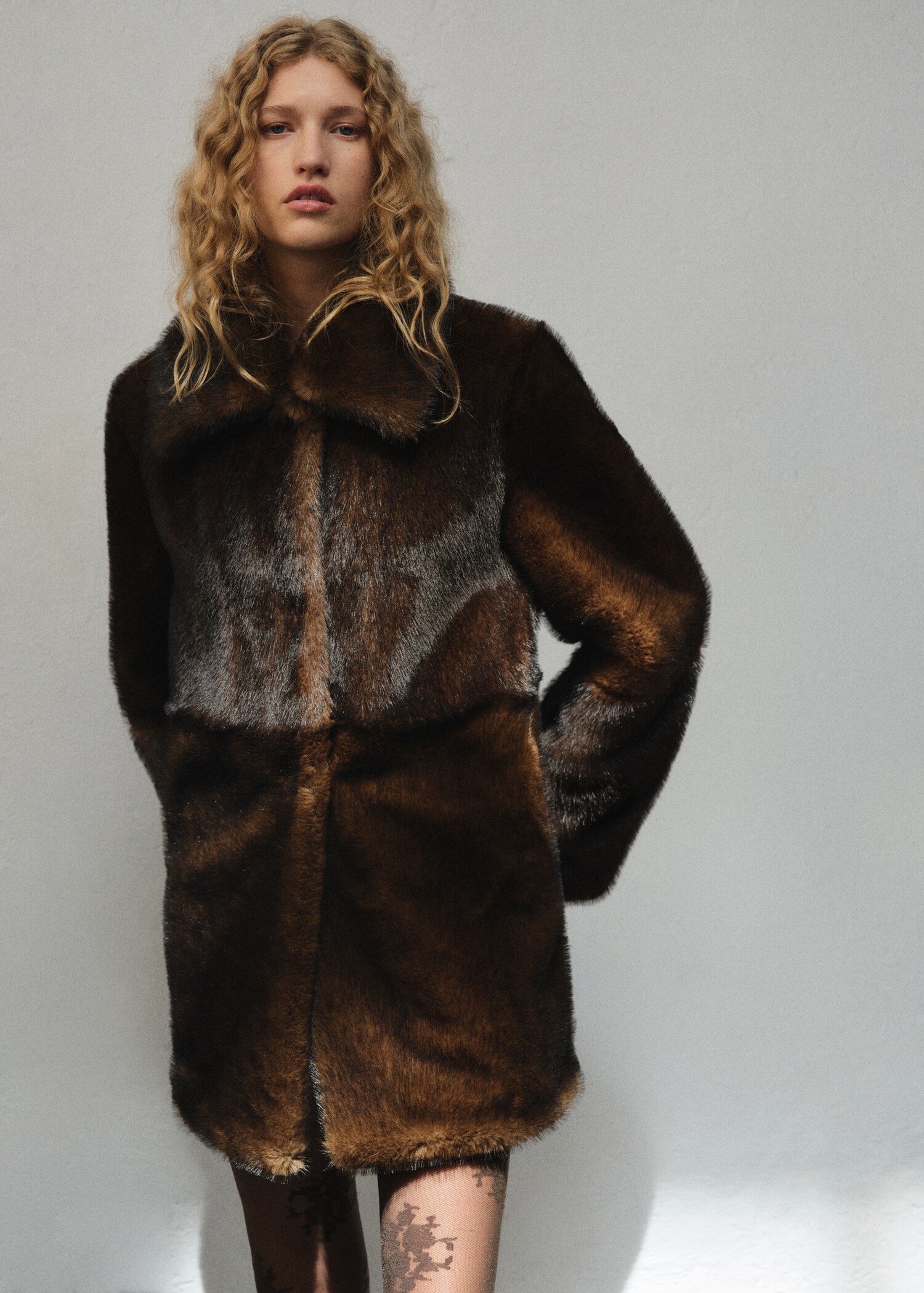 Fur-effect coat with shirt collar - Medium plane