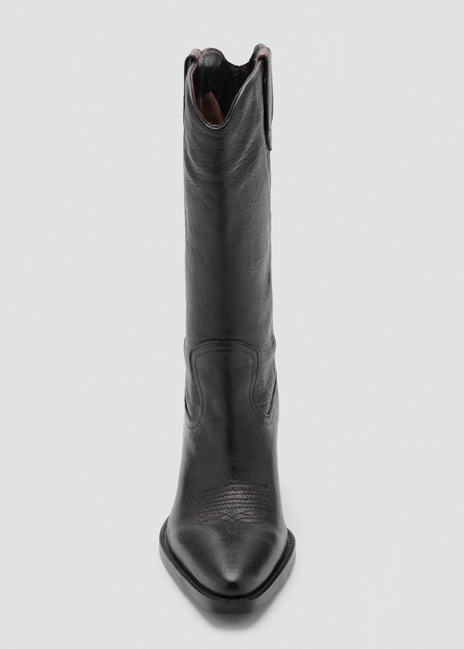 Leather pointed ankle boots - Details of the article 3