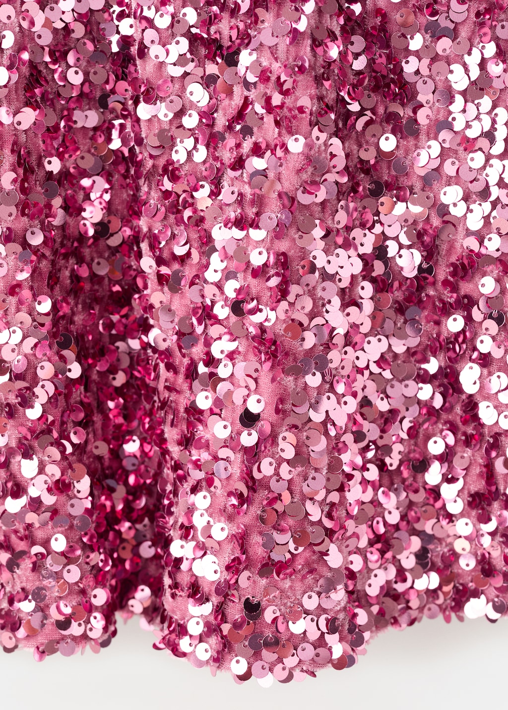 Short skirt with sequins