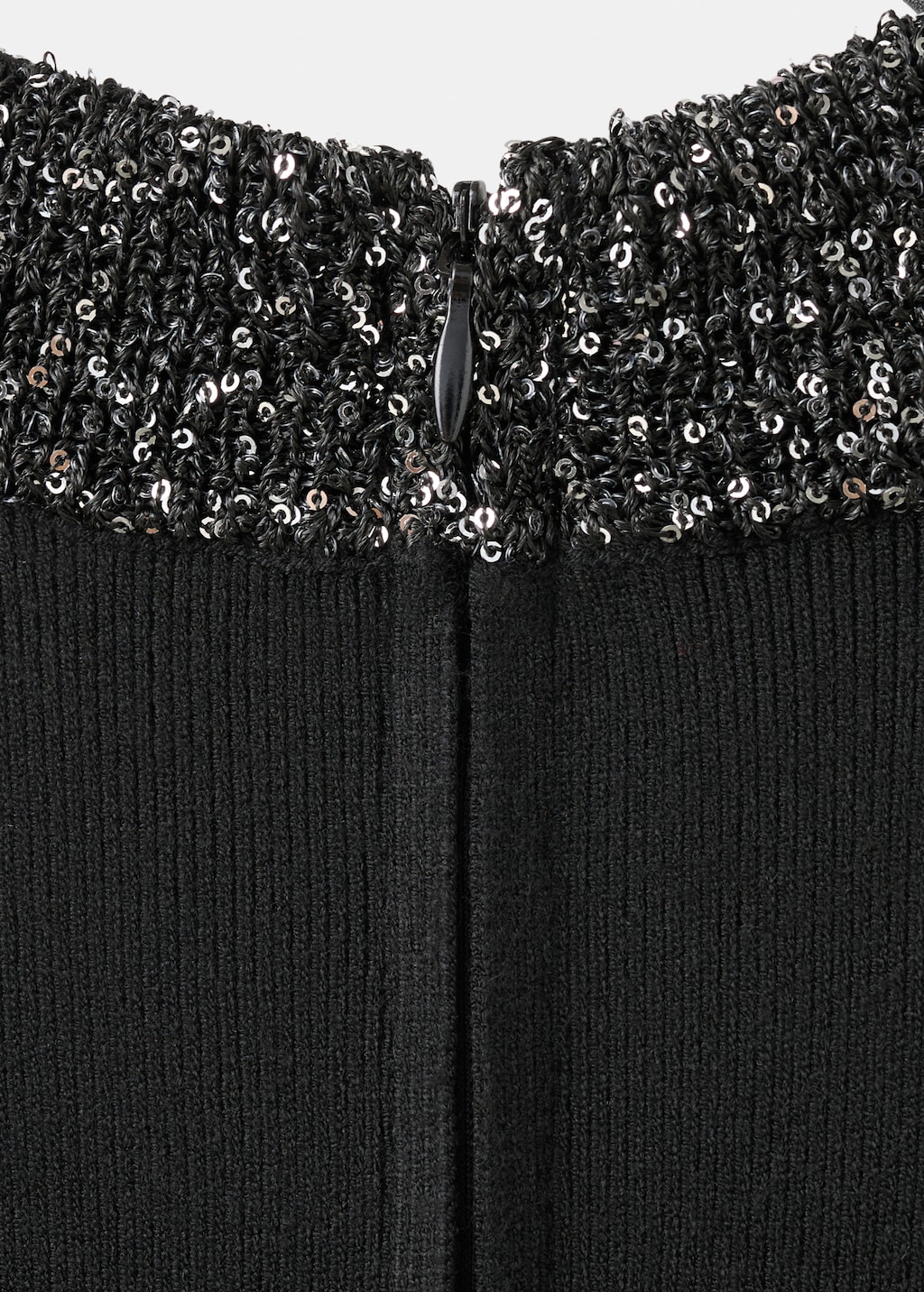 Knitted dress with sequin collar