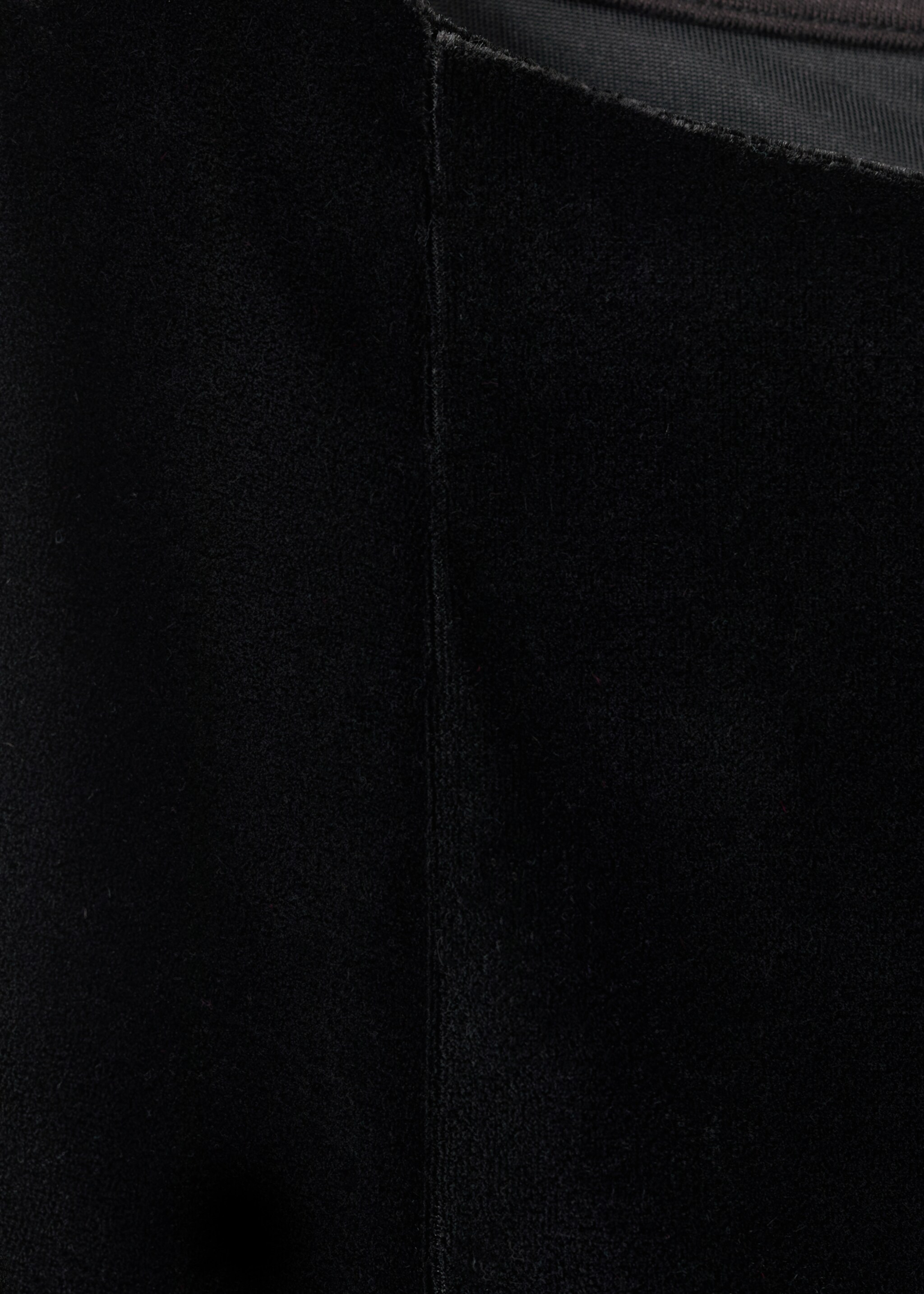 Velvet fitted dress - Details of the article 8, Black. Ref: 17059110-00.