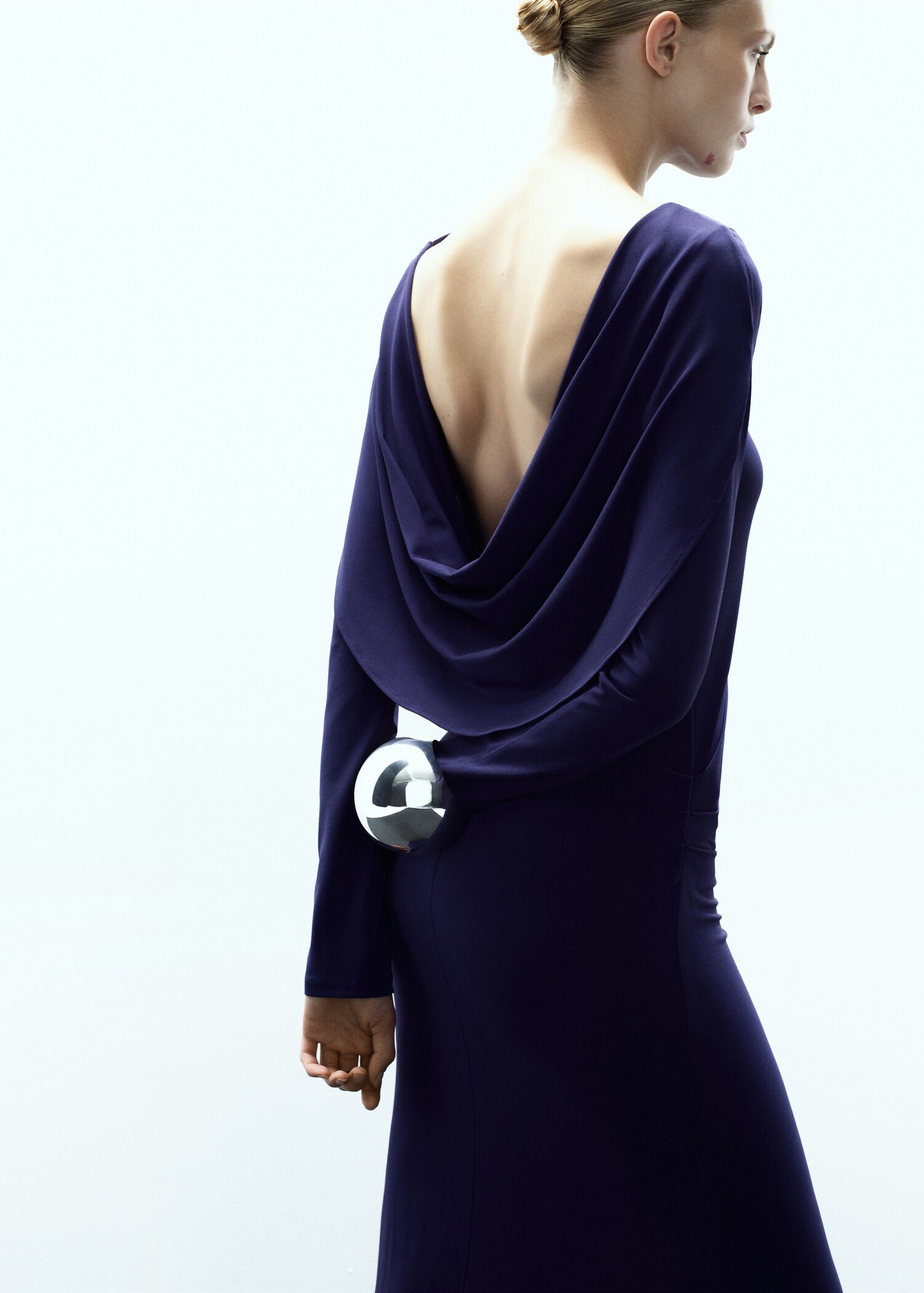 Robe drapée dos nu - Détail de l'article 1