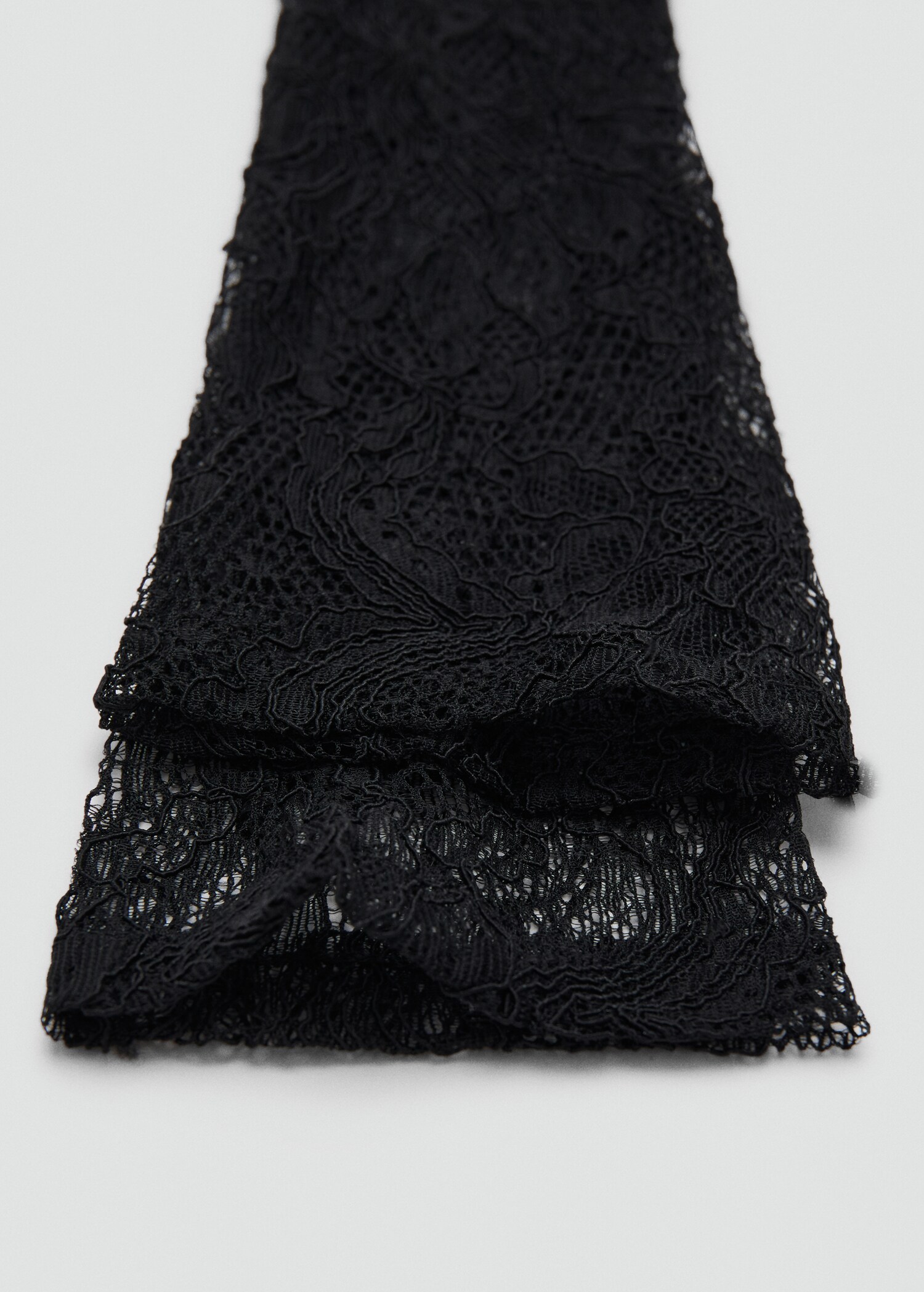 Gants longs en dentelle - Plan moyen