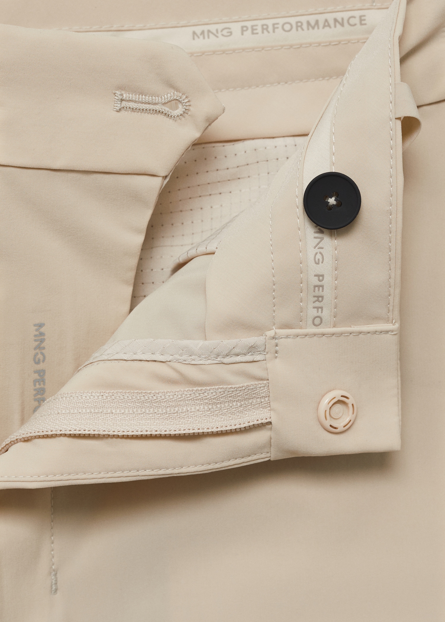 Slim-fit water-repellent pants - Details of the article 8