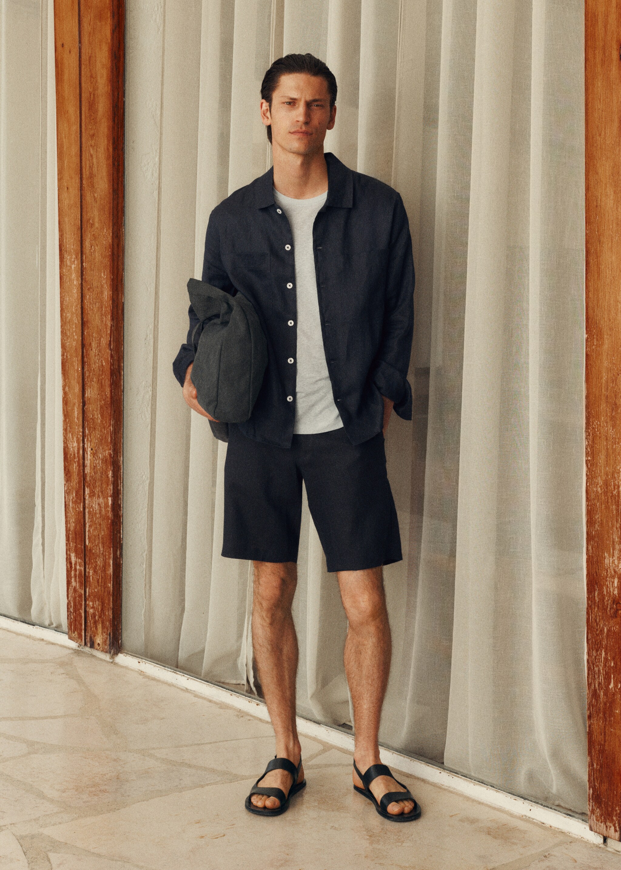 Calções slim fit de 100% linho - Pormenor do artigo 5