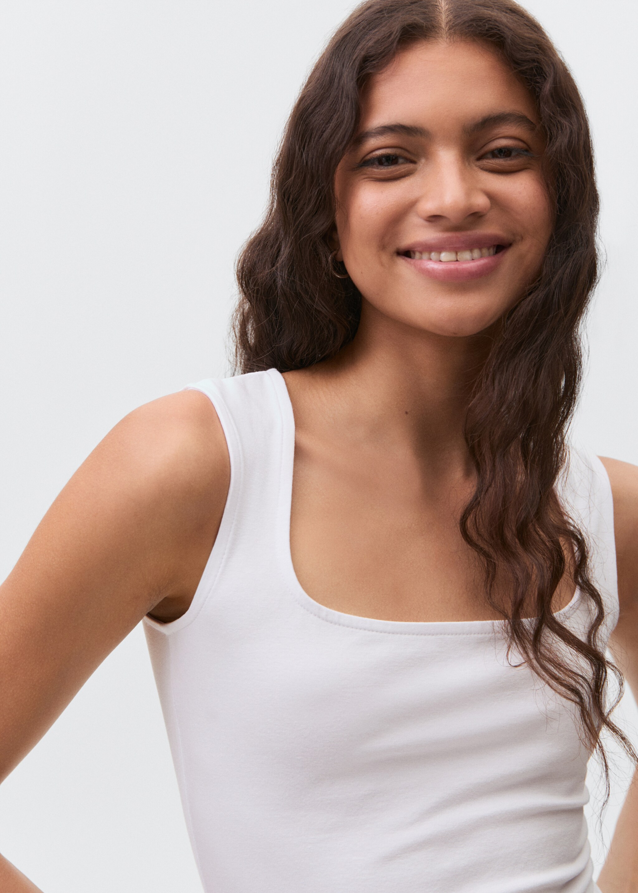Knitted top with wide straps - Details of the article 1