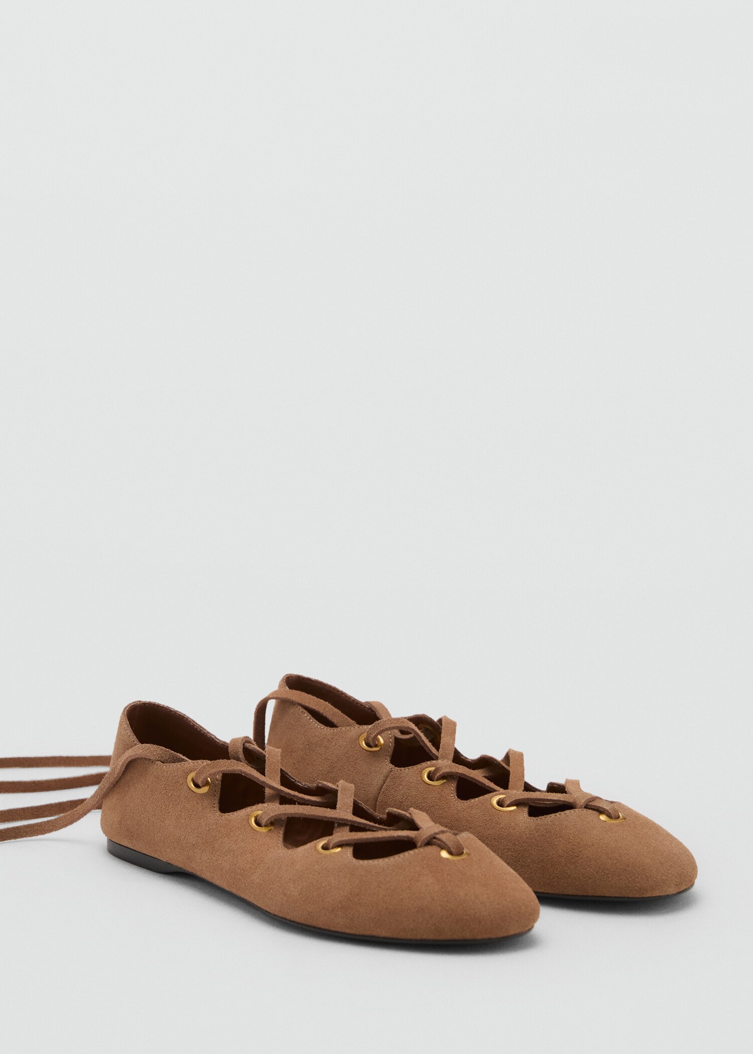 Suede ballerina with crossed straps - Medium plane