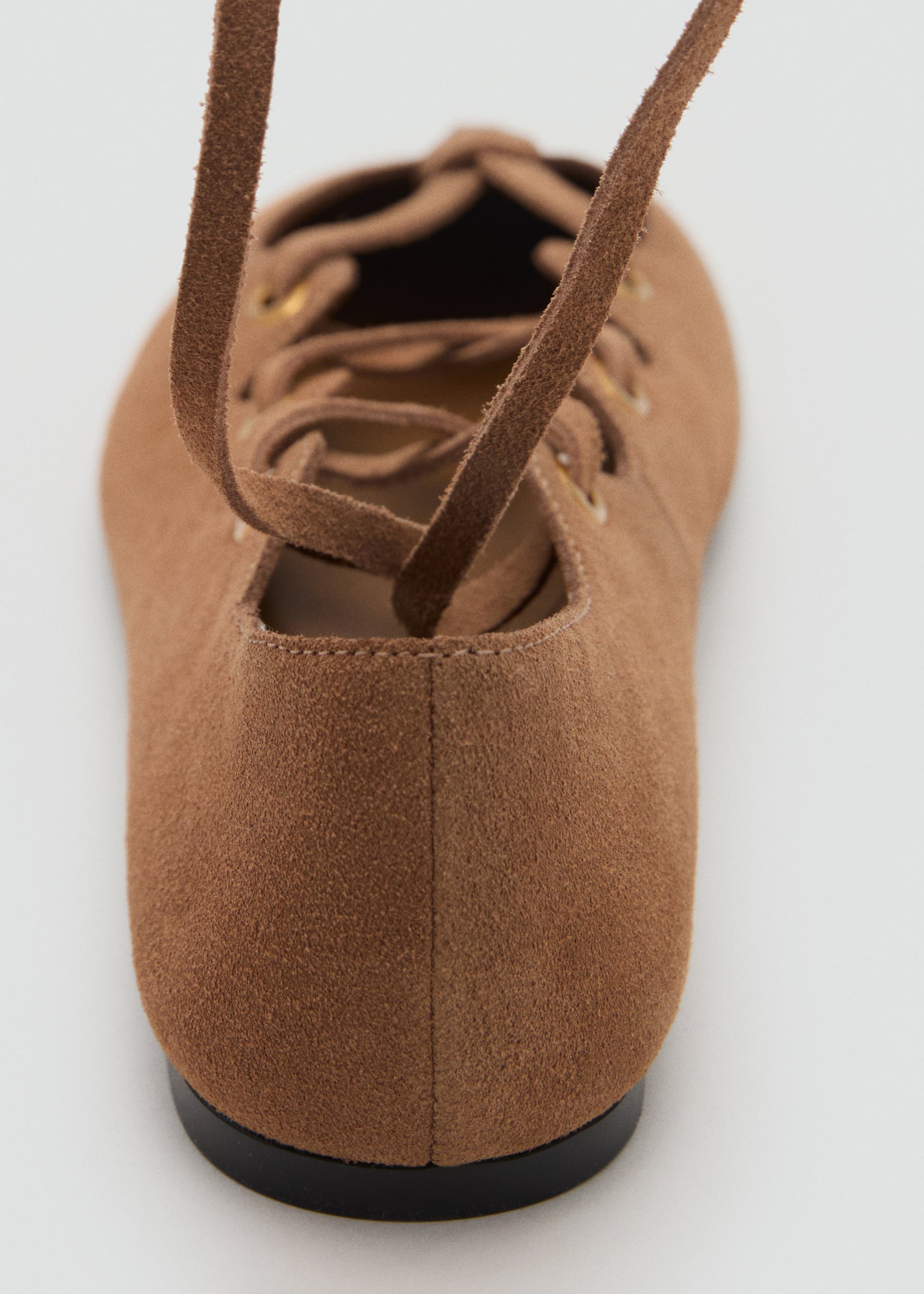 Suede ballerina with crossed straps - Details of the article 2