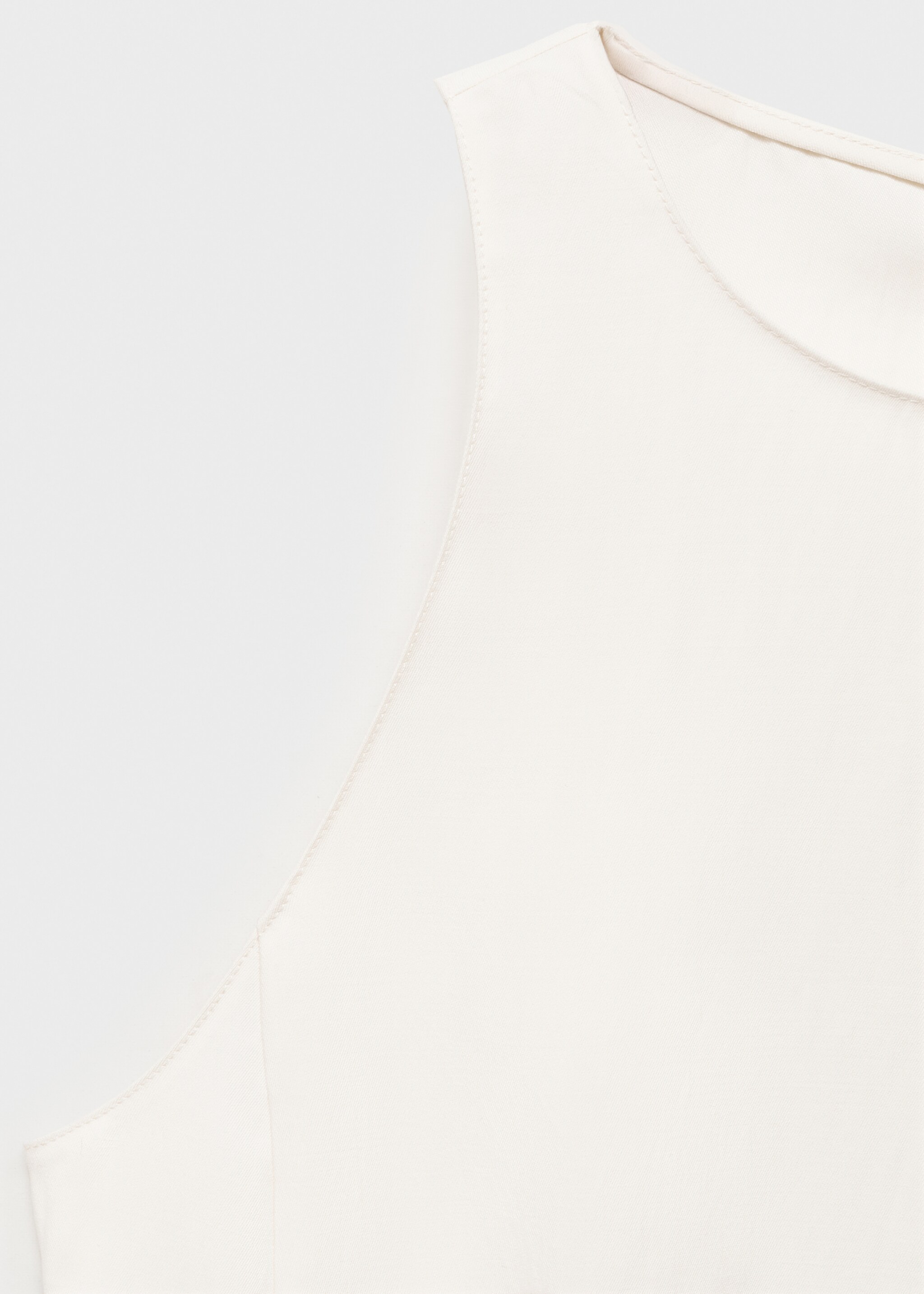 Halter-neck flared top - Details of the article 8