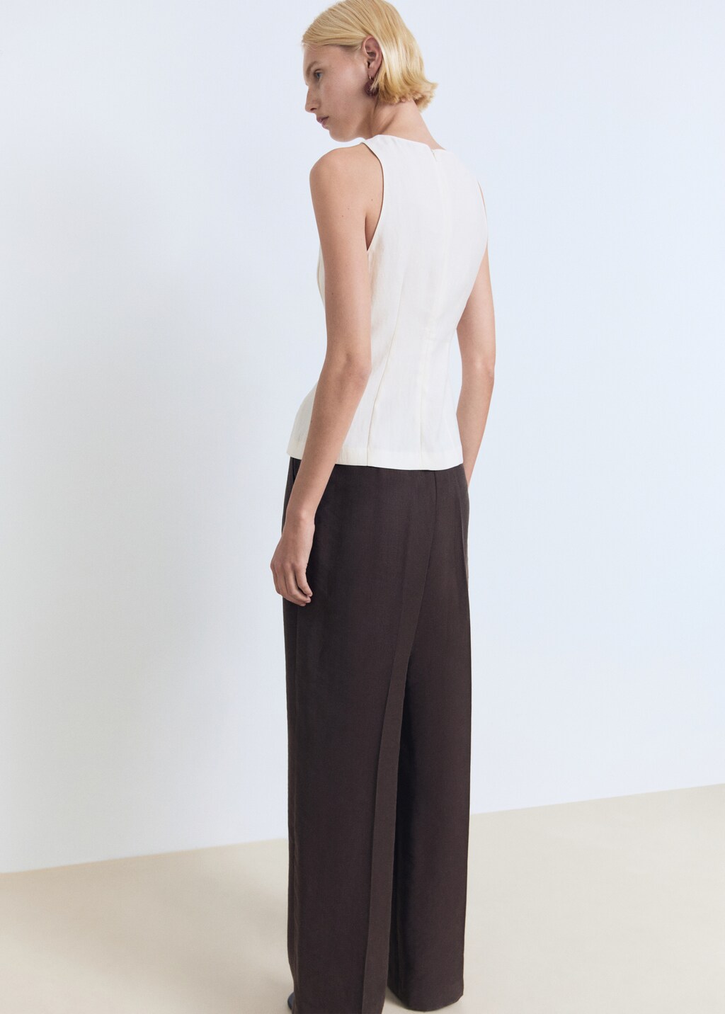 Fitted halter-neck blouse - image 3
