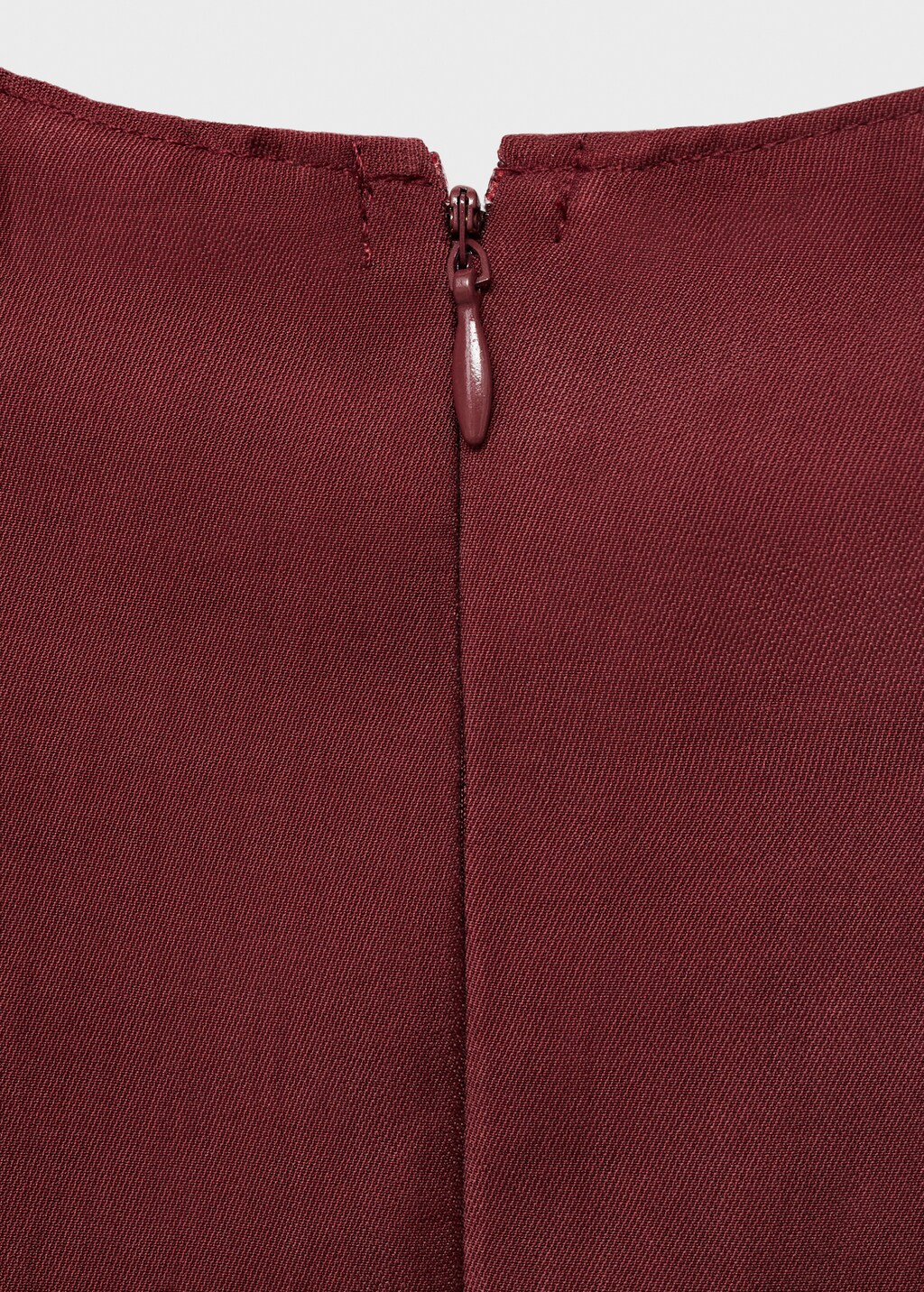 Fitted halter-neck blouse