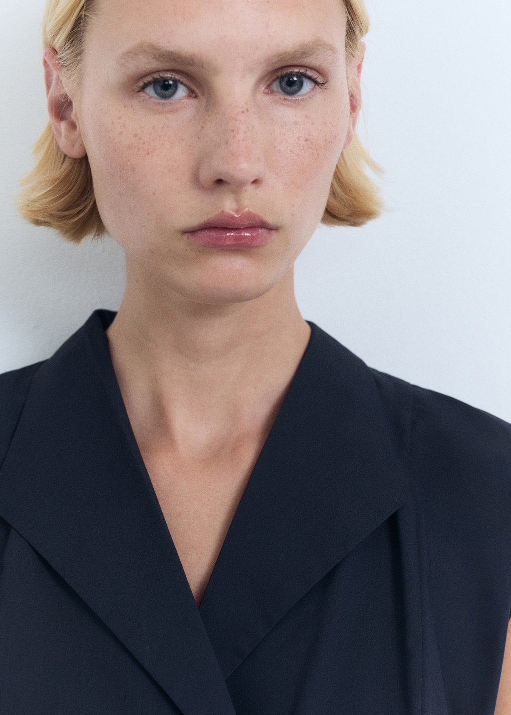 Knot detail shirt dress