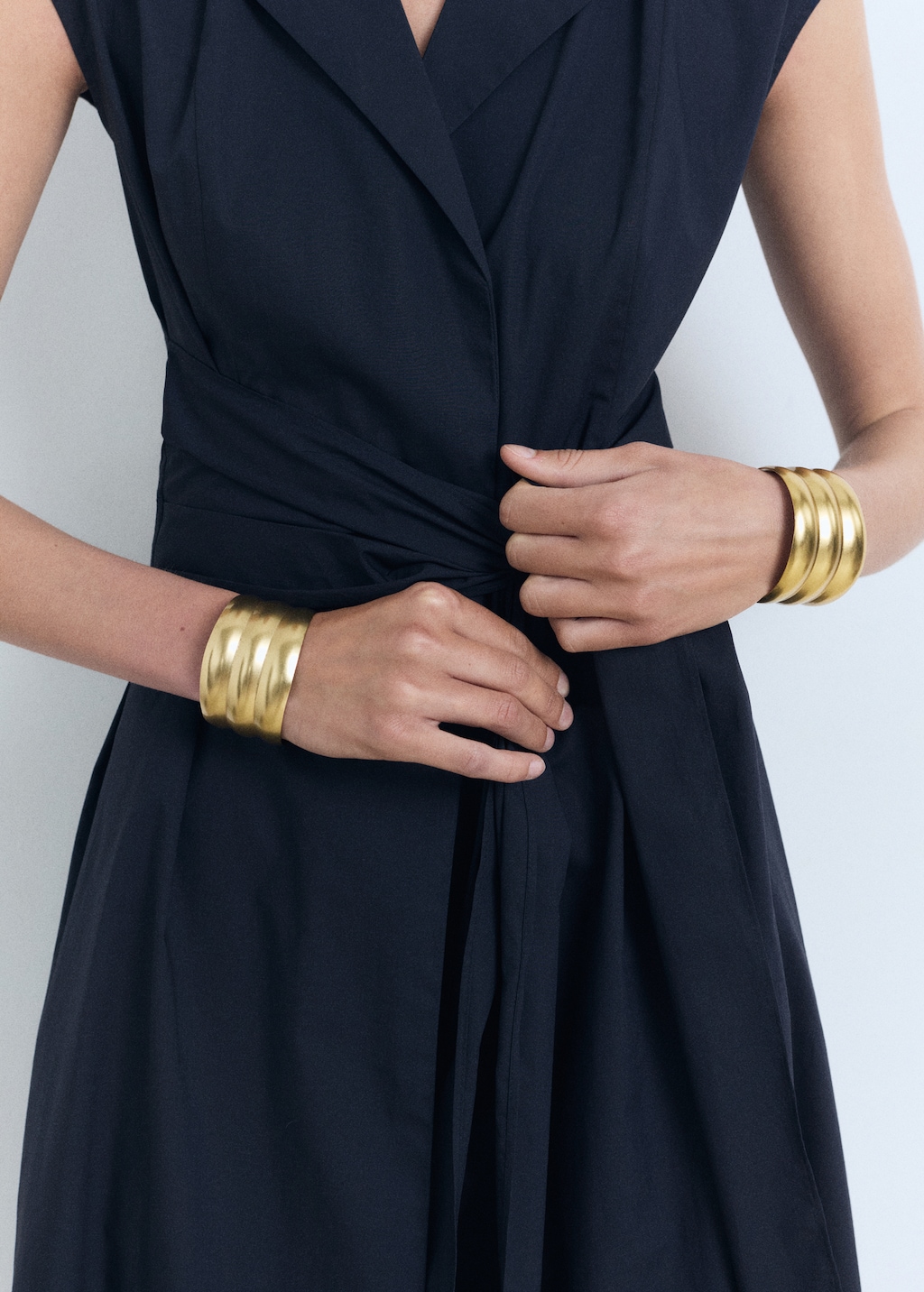 Knot detail shirt dress