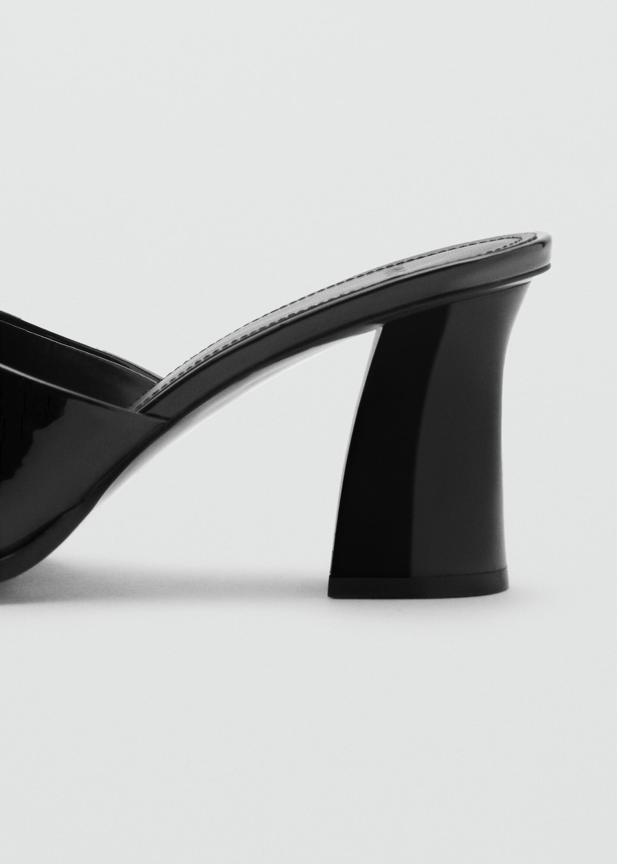 Patent leather effect heeled sandal - Details of the article 1