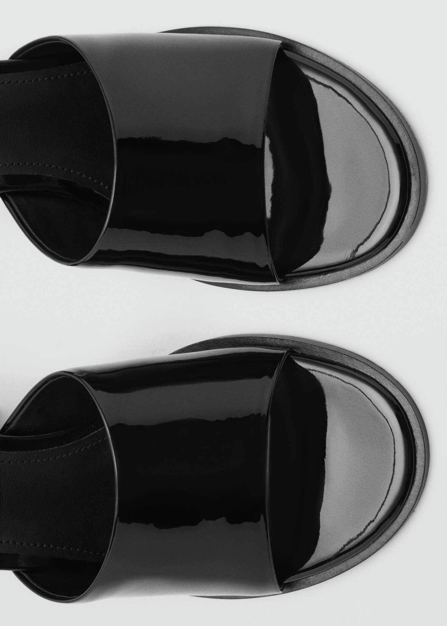 Patent leather effect heeled sandal - Details of the article 2